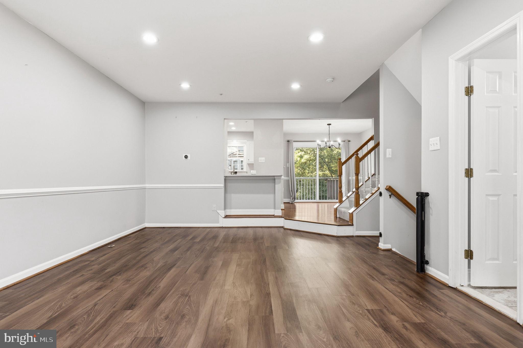 JAMES CREEK - Residential