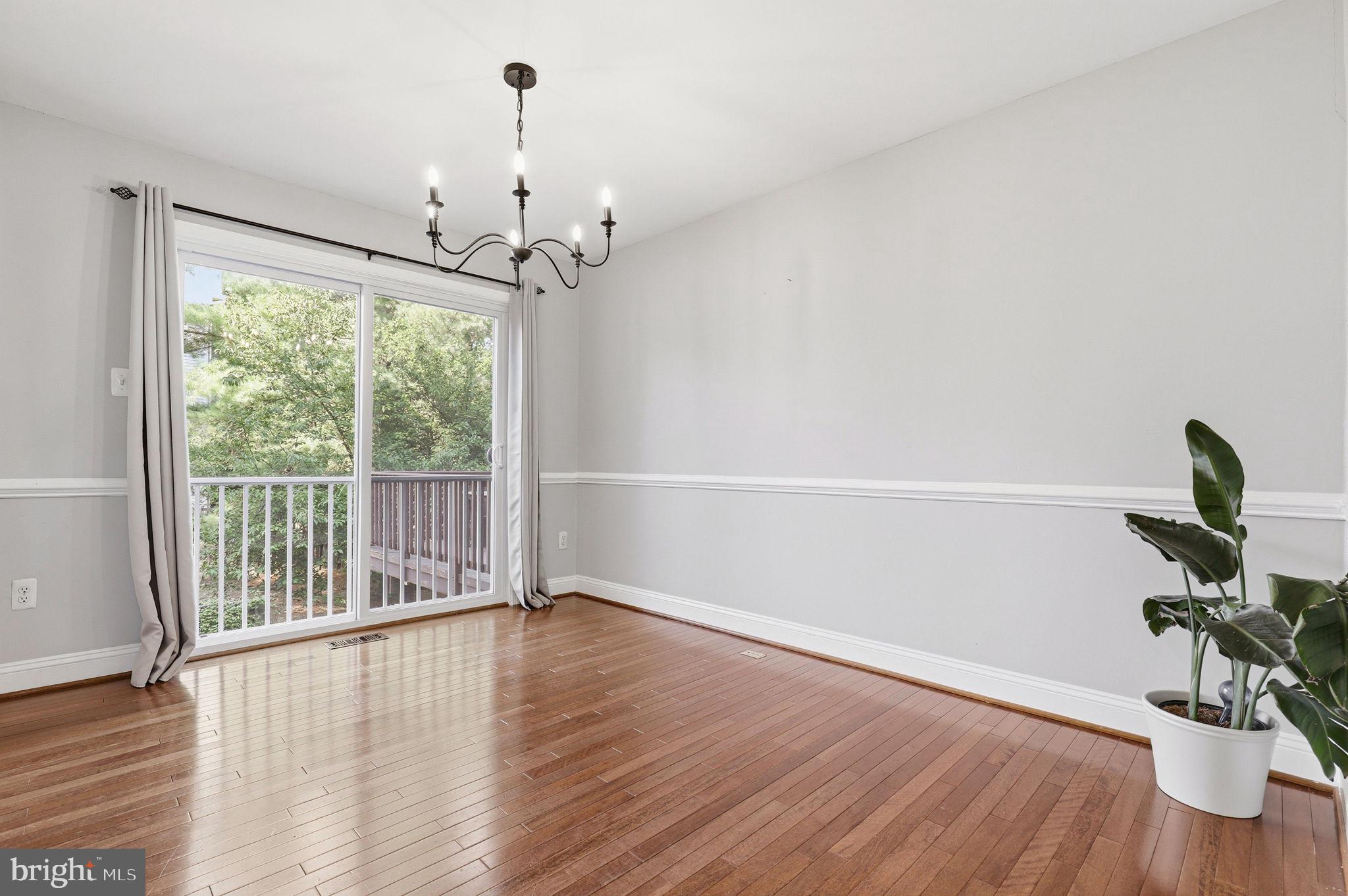 JAMES CREEK - Residential