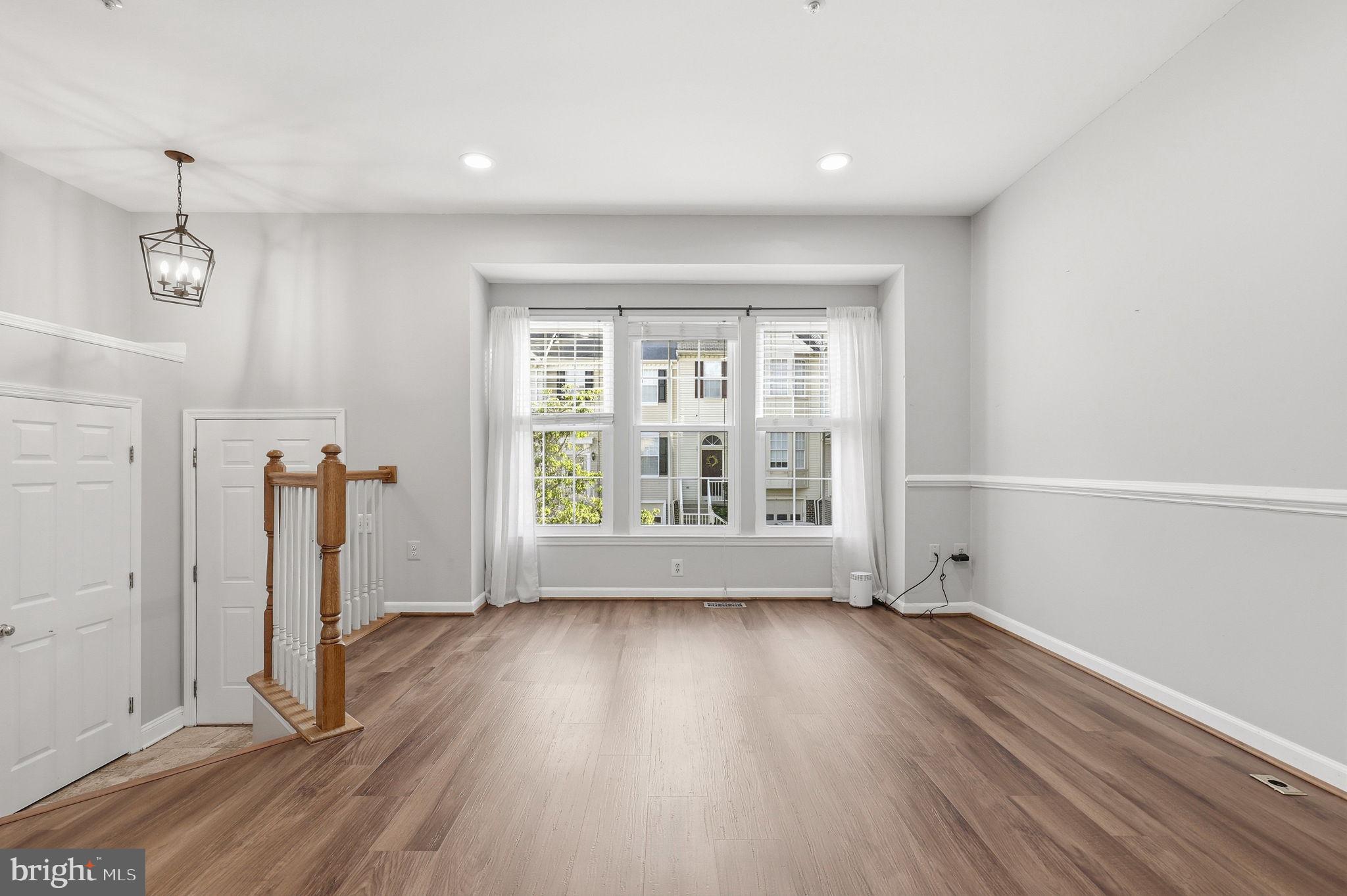 JAMES CREEK - Residential