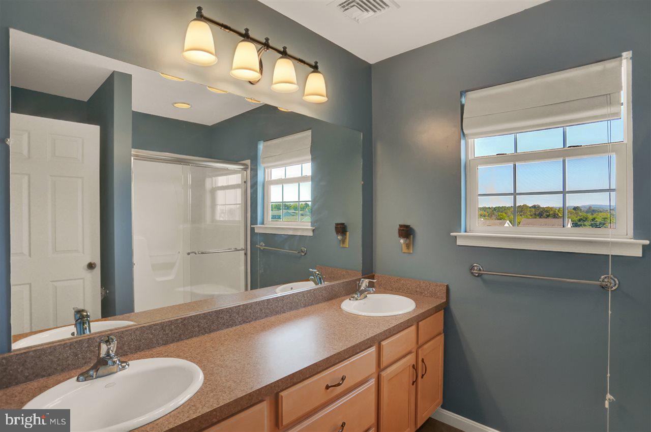 SOUTH MOUNTAIN ESTATES - Residential