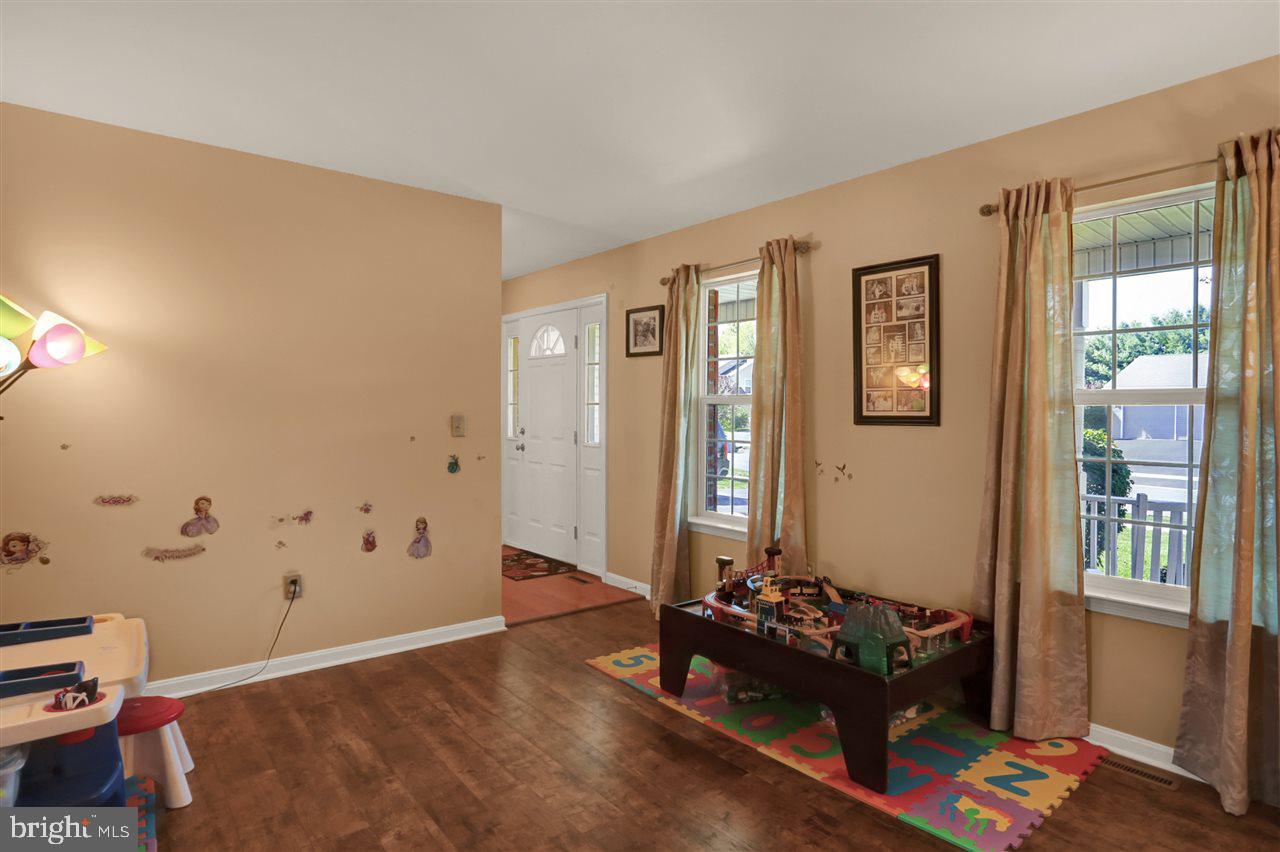 SOUTH MOUNTAIN ESTATES - Residential