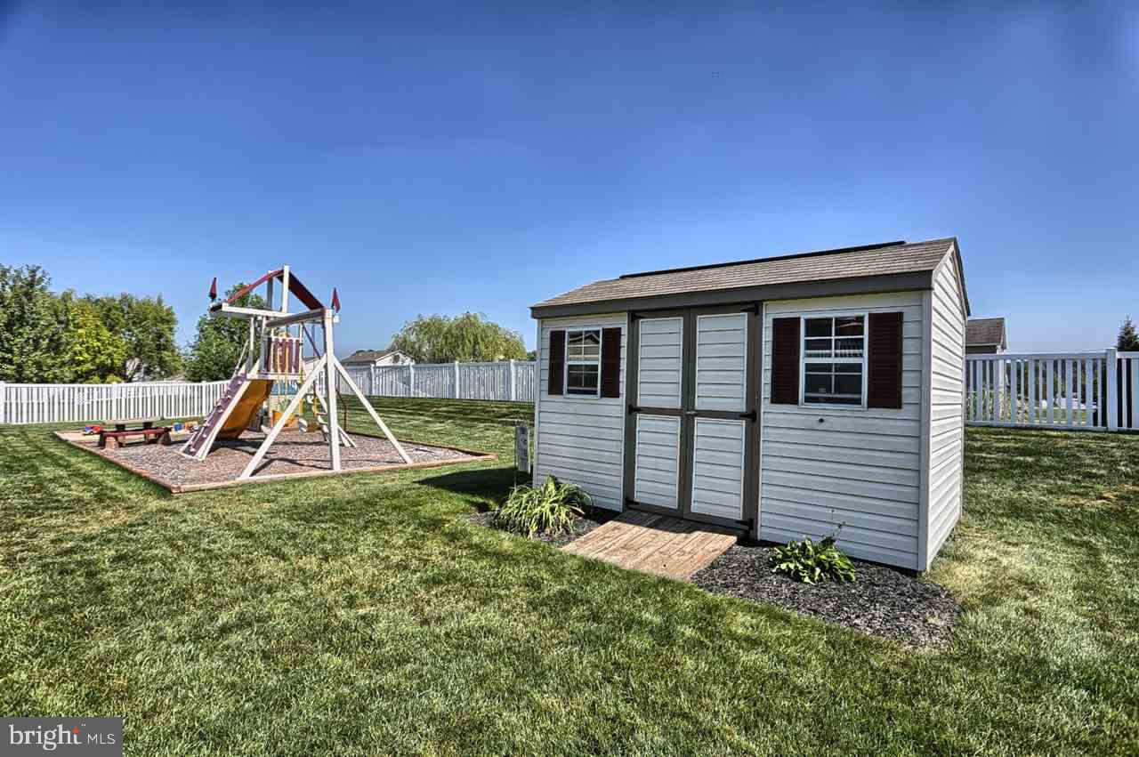 SOUTH MOUNTAIN ESTATES - Residential