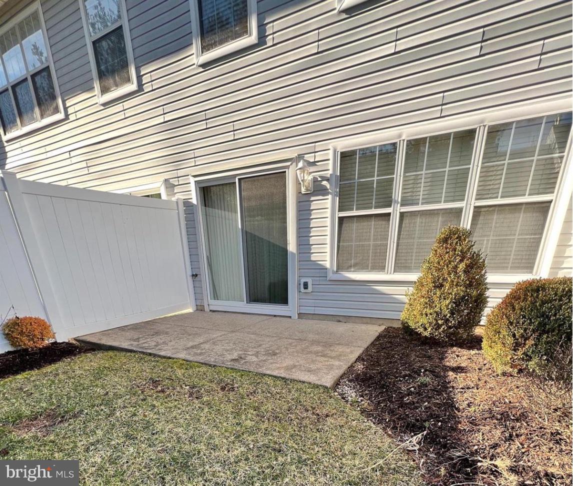 BROOKSTONE - Residential Lease