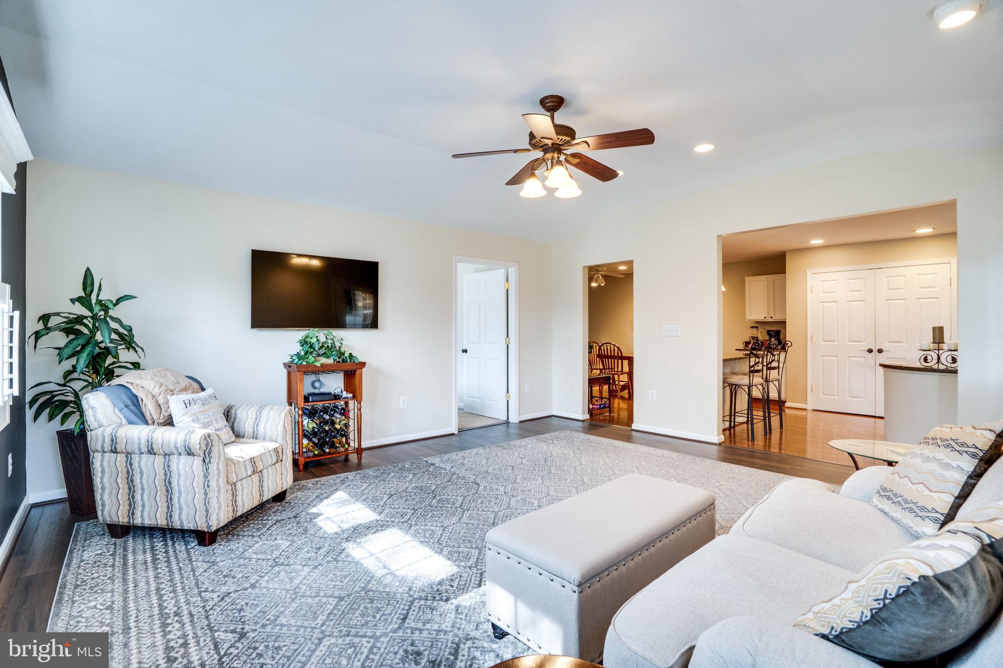 WELLINGTON/CLOVERHILL - Residential