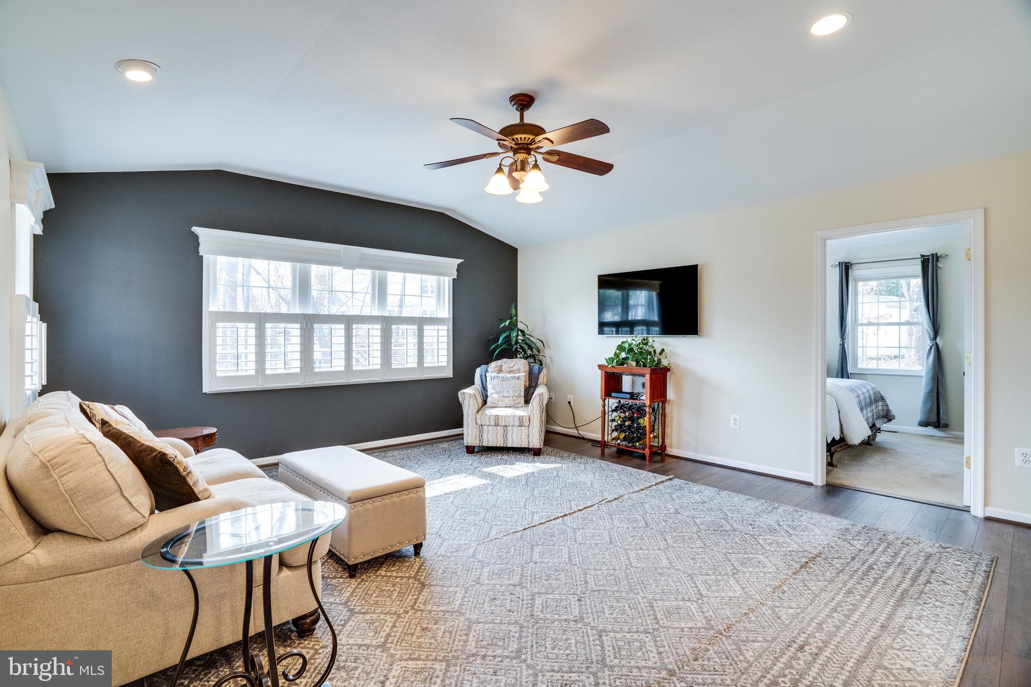 WELLINGTON/CLOVERHILL - Residential