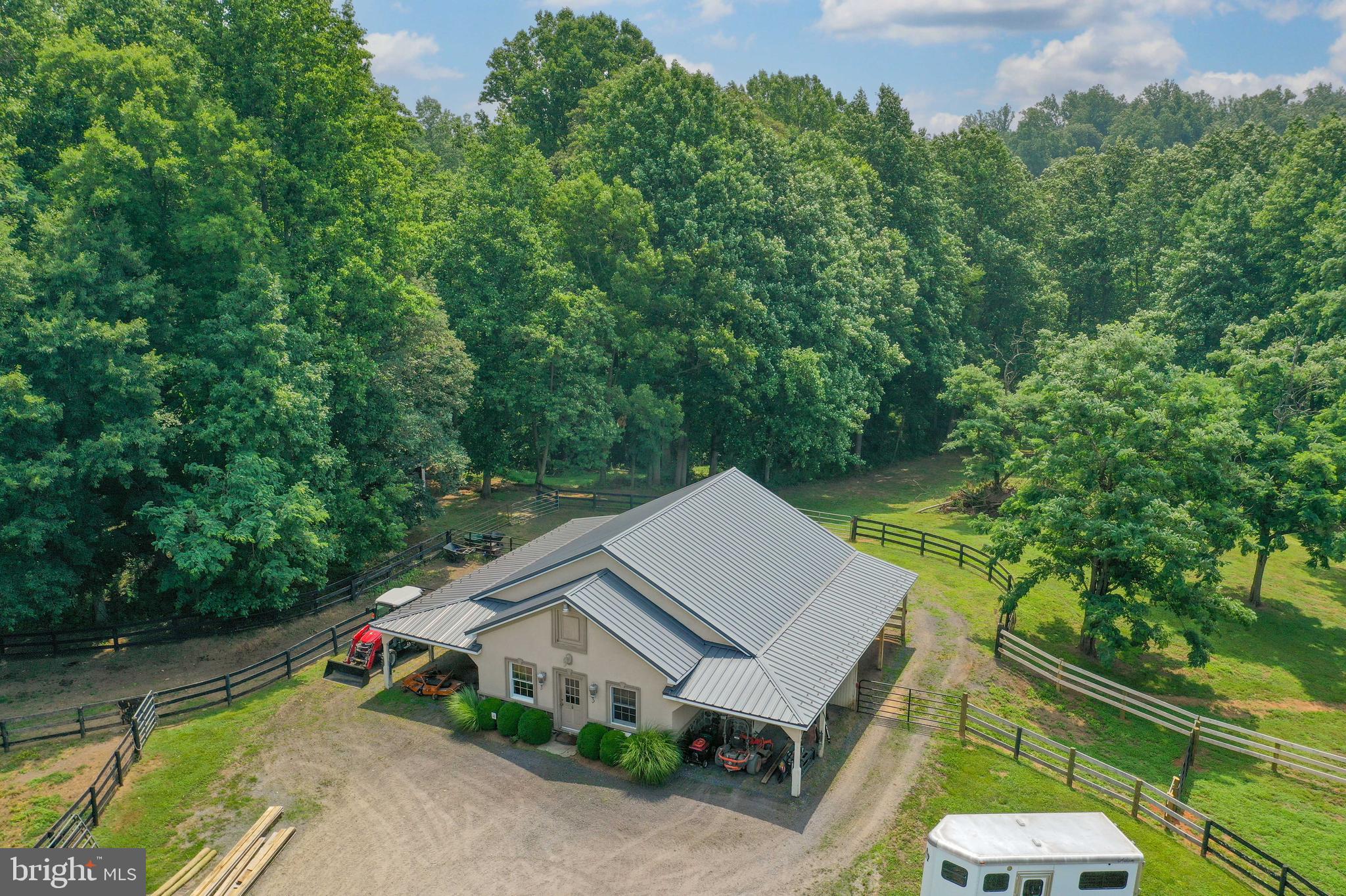 PAPER CHASE FARM - Residential