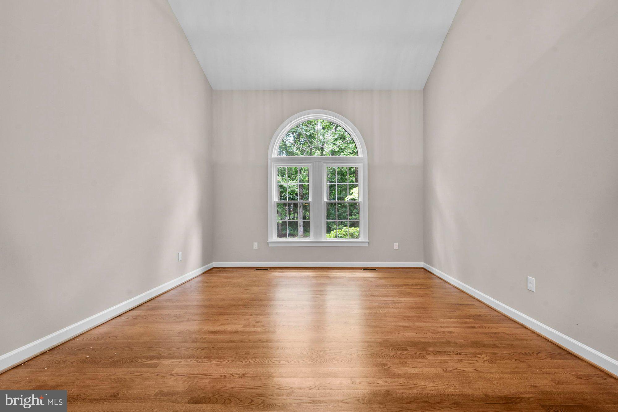WAPLES MILL ESTATES - Residential