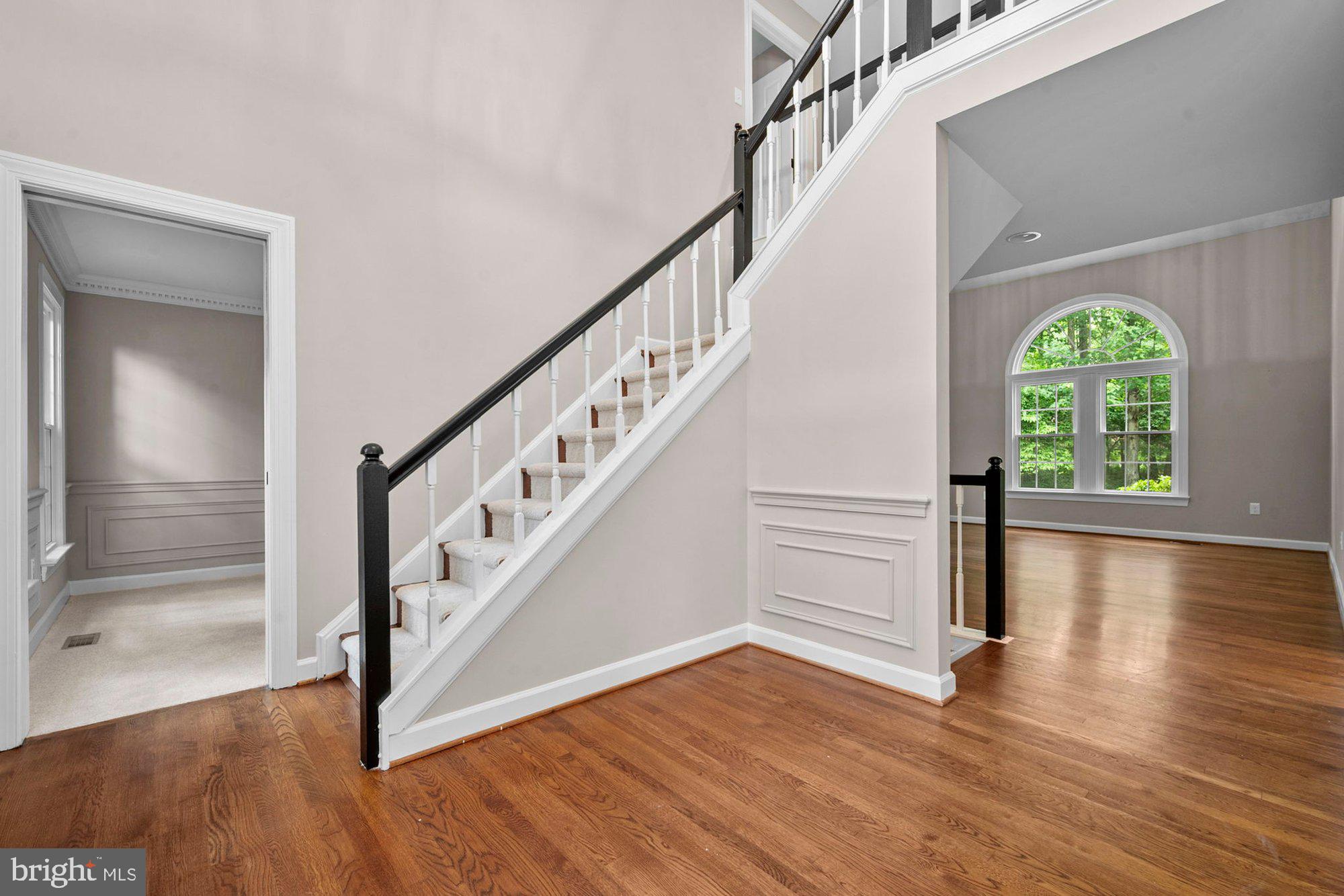 WAPLES MILL ESTATES - Residential