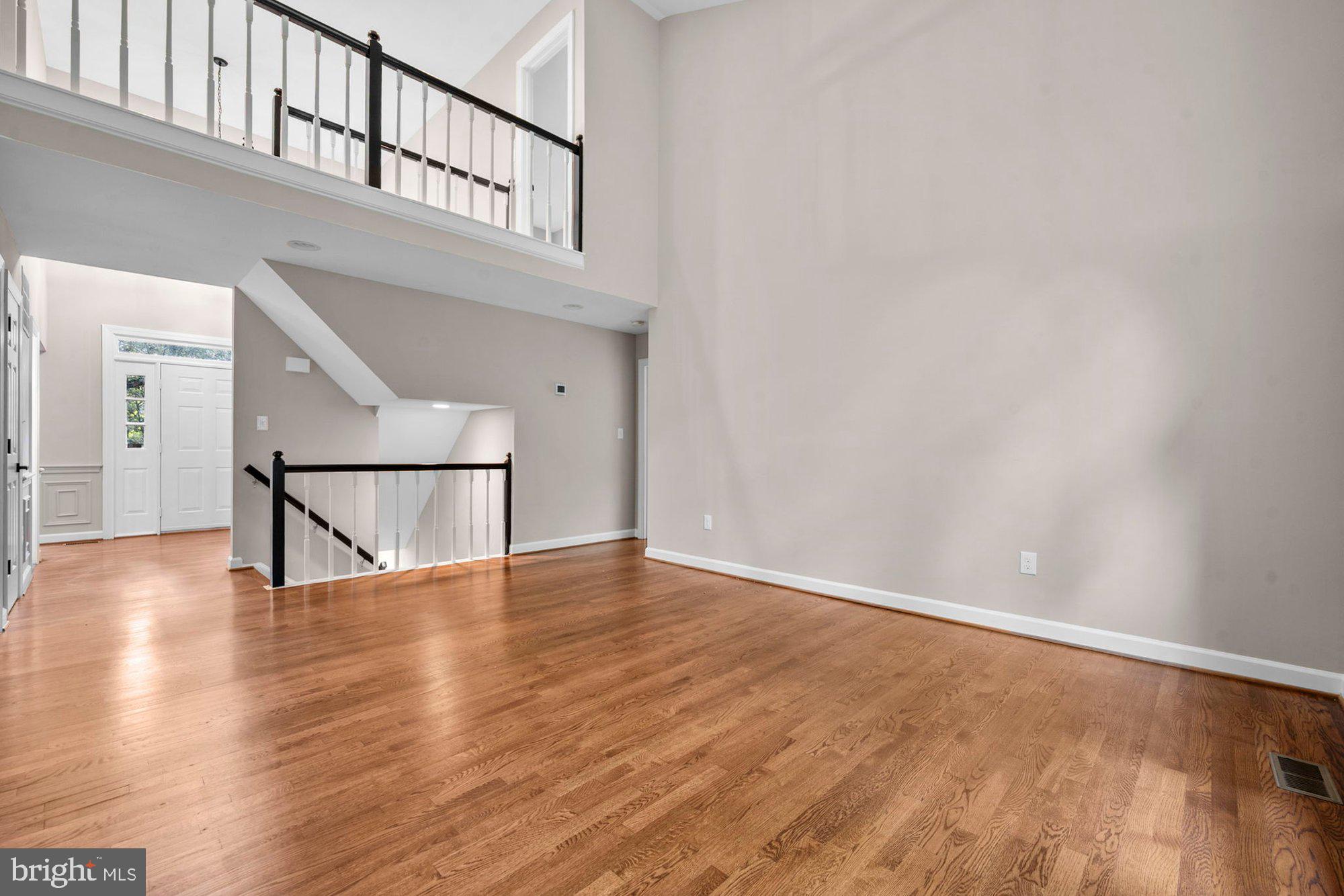 WAPLES MILL ESTATES - Residential