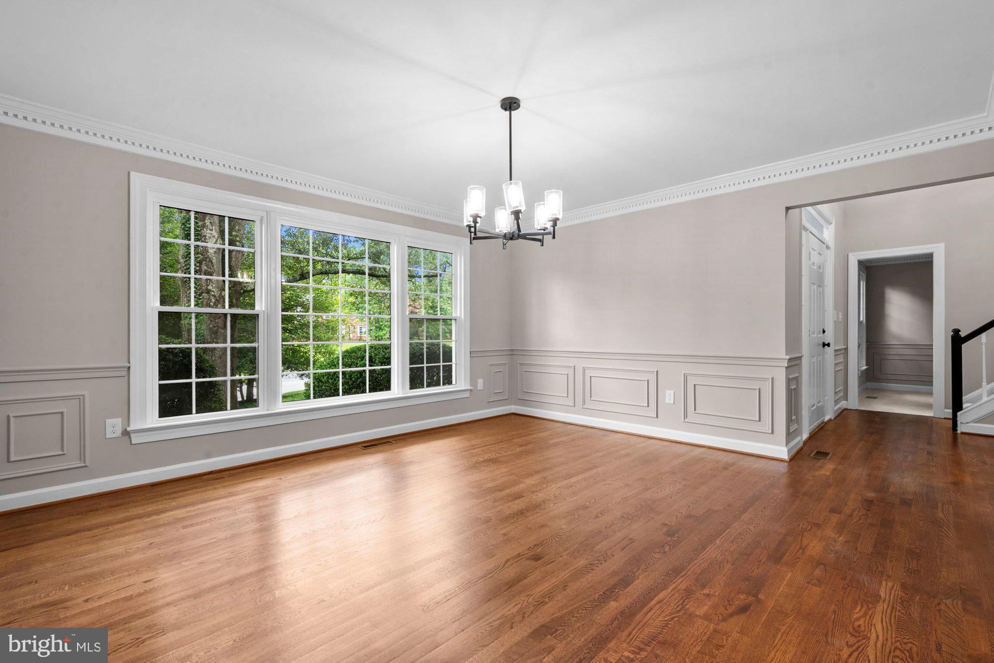WAPLES MILL ESTATES - Residential