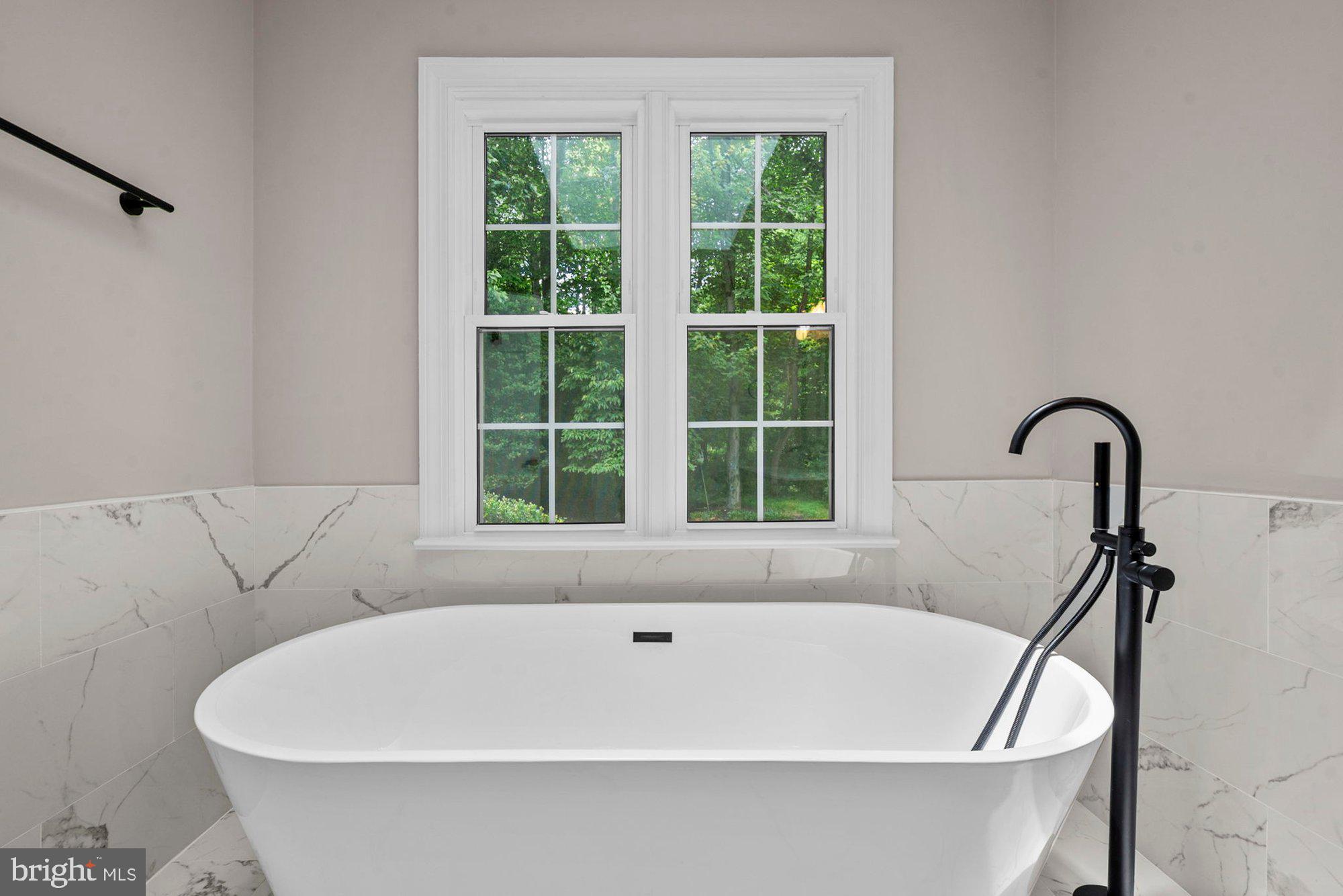 WAPLES MILL ESTATES - Residential