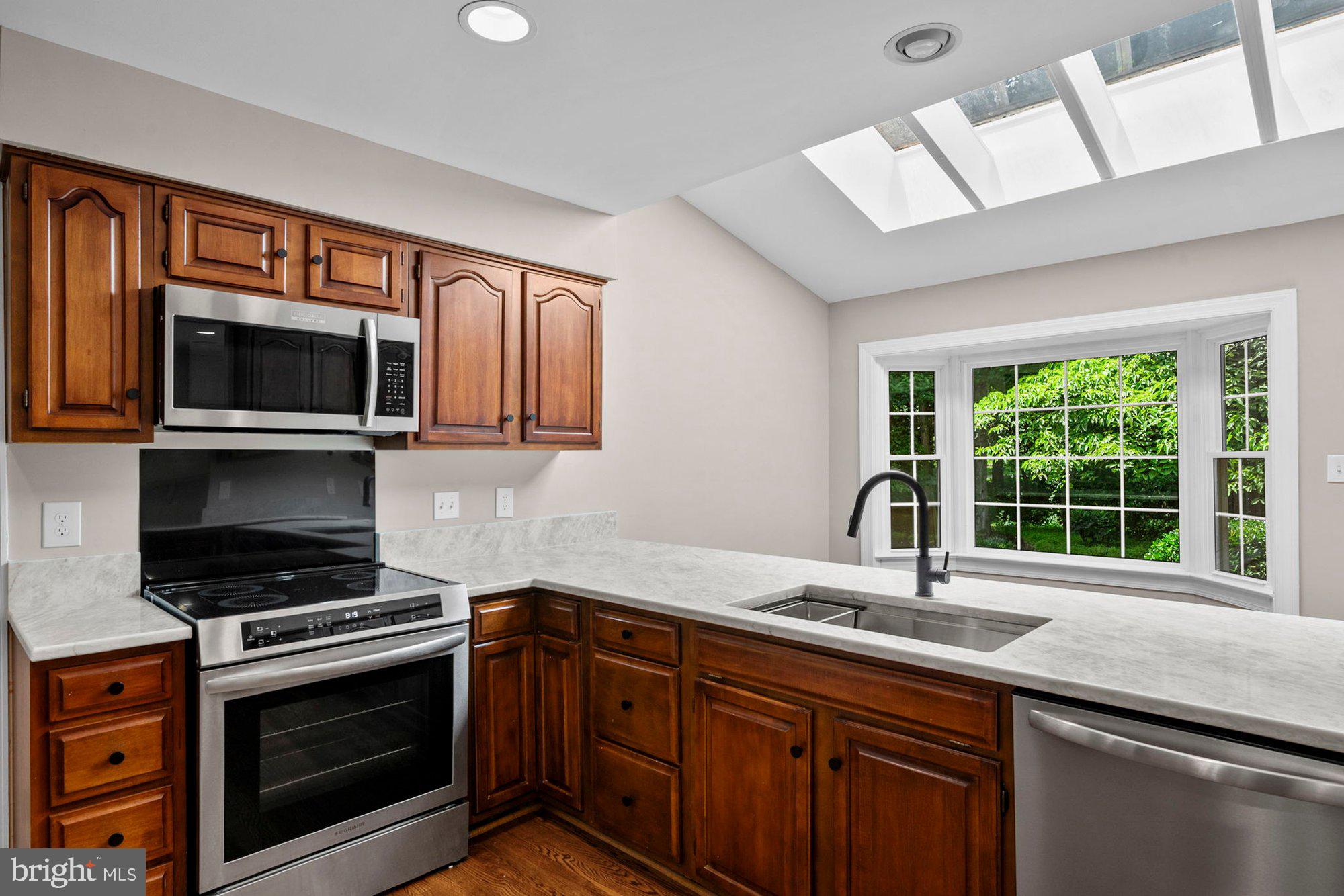 WAPLES MILL ESTATES - Residential