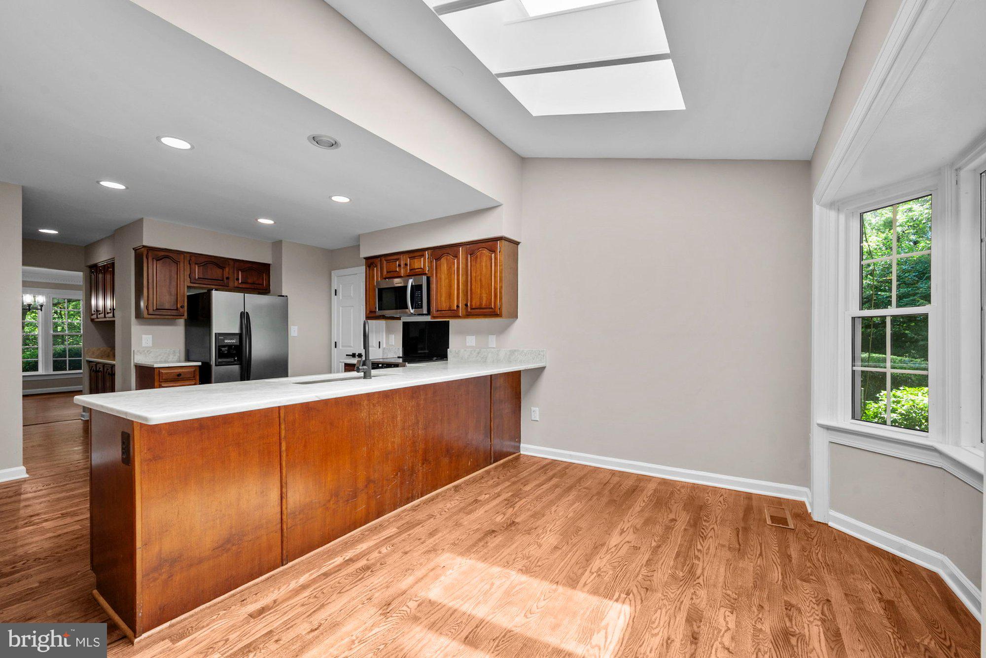 WAPLES MILL ESTATES - Residential