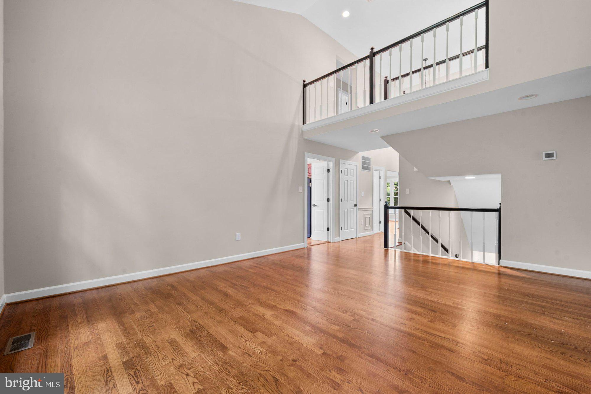 WAPLES MILL ESTATES - Residential
