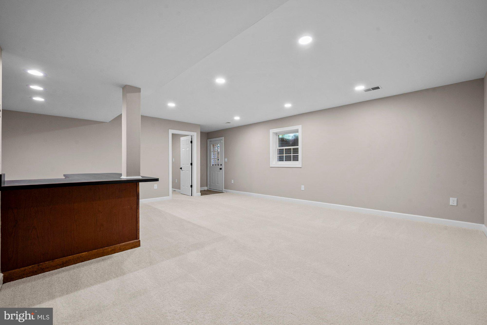 WAPLES MILL ESTATES - Residential