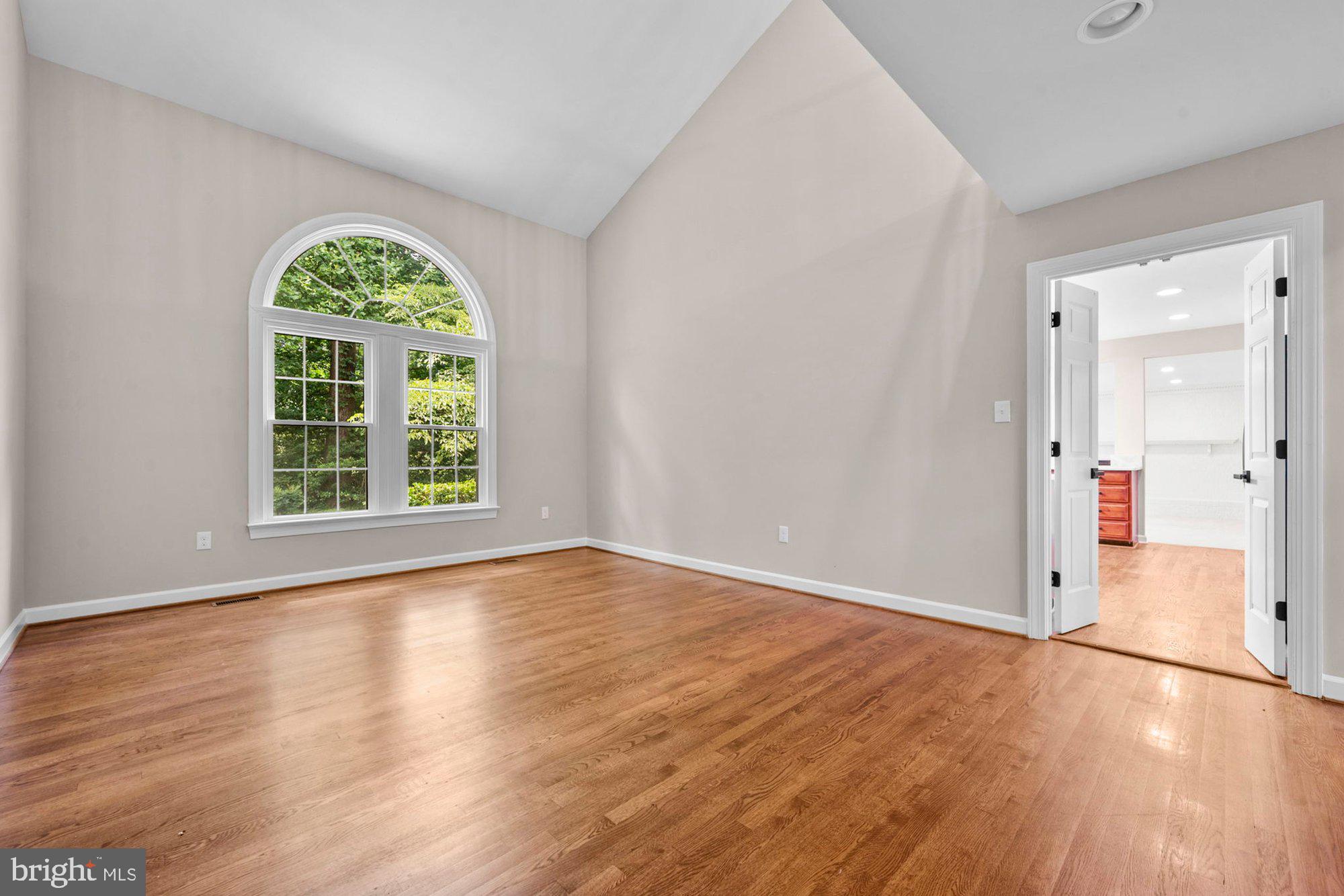 WAPLES MILL ESTATES - Residential