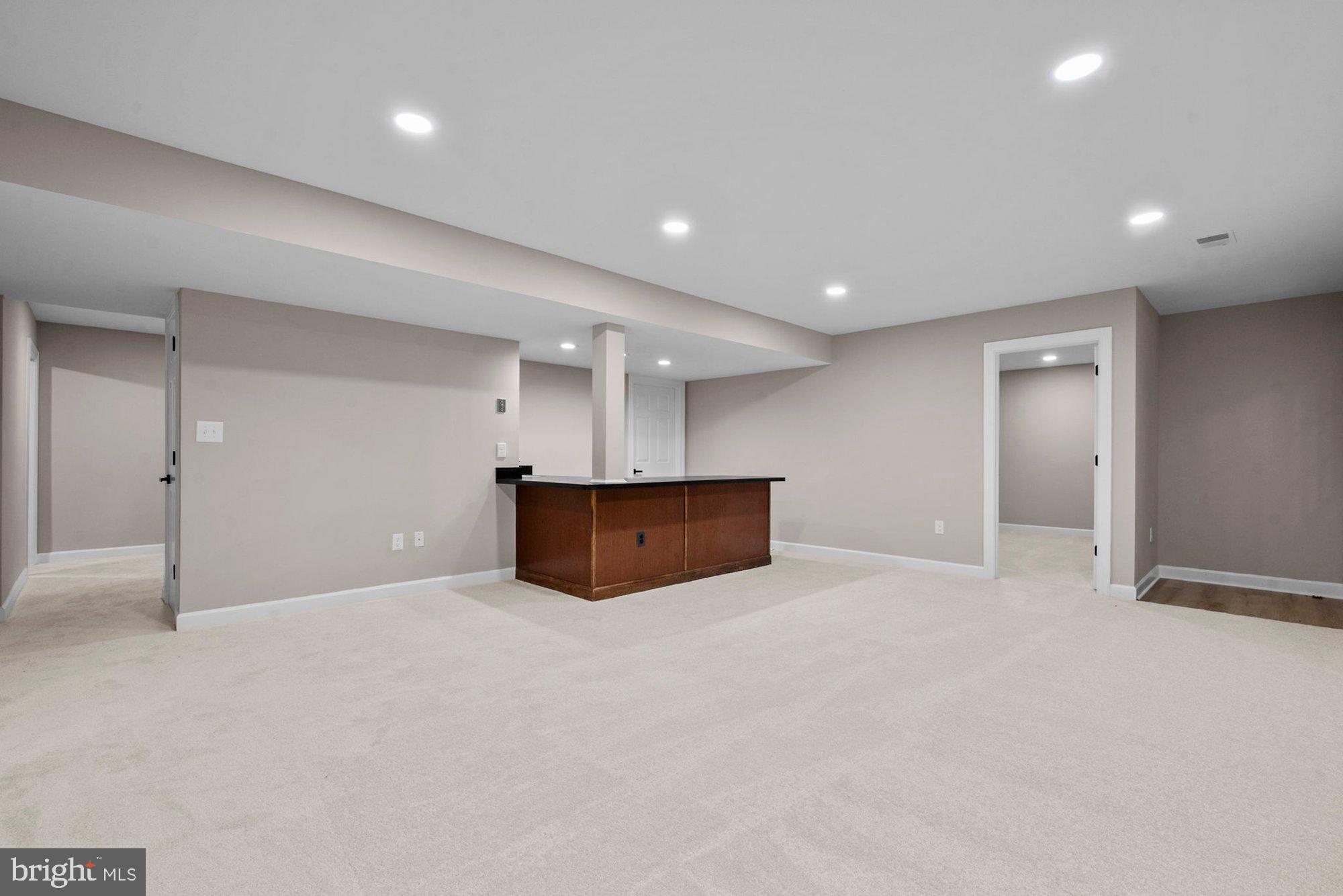 WAPLES MILL ESTATES - Residential