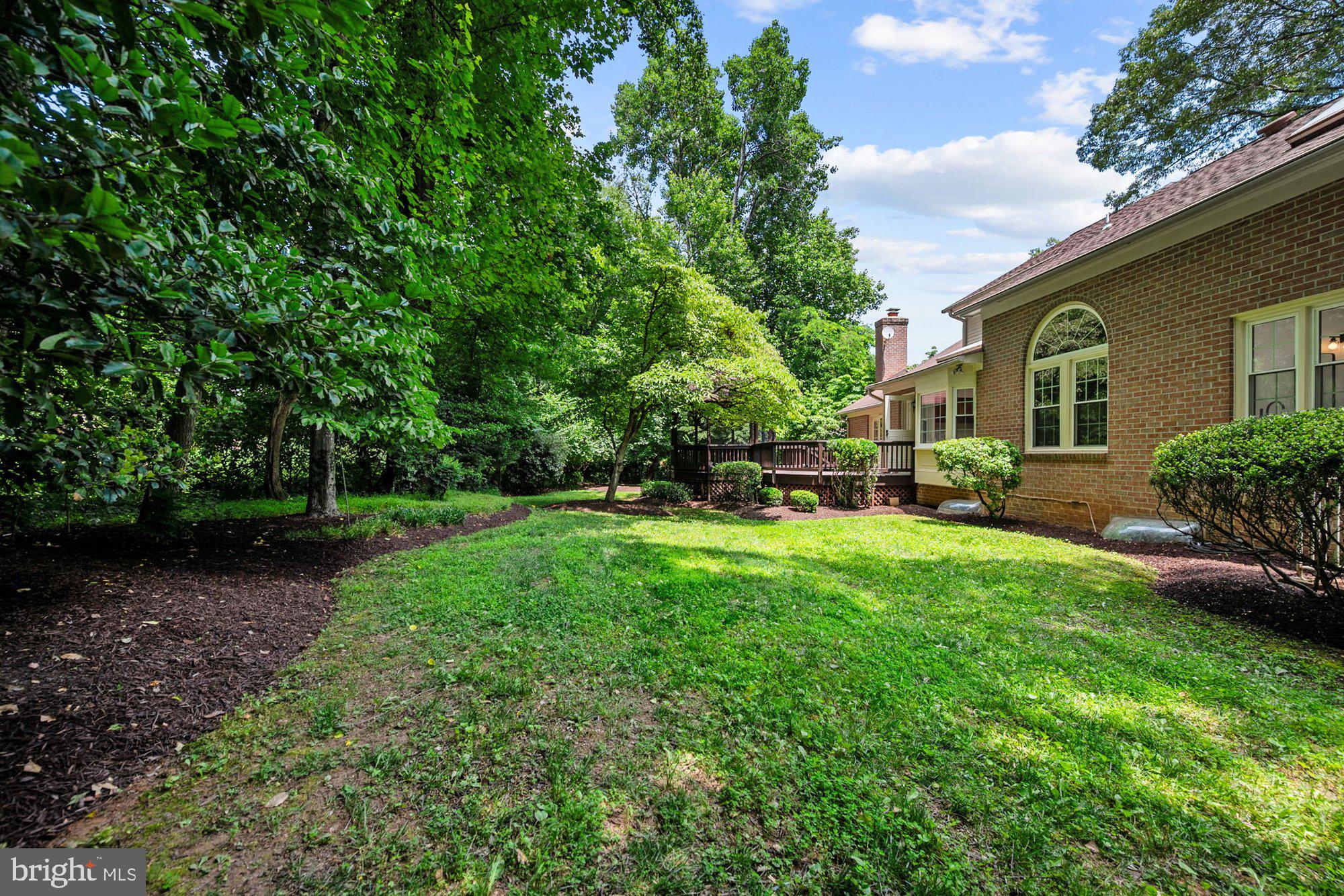 WAPLES MILL ESTATES - Residential