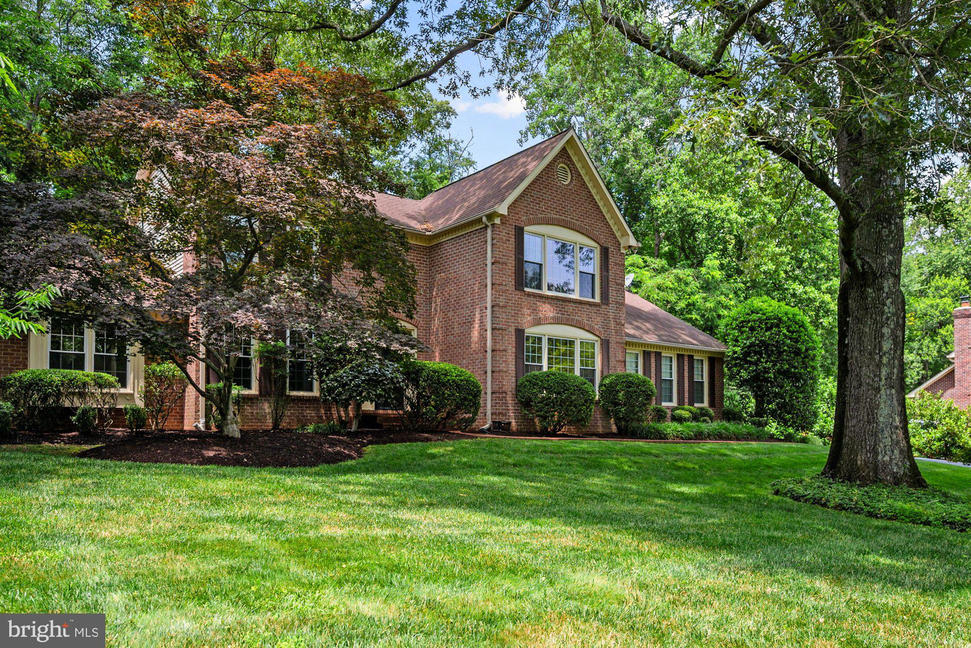 WAPLES MILL ESTATES - Residential