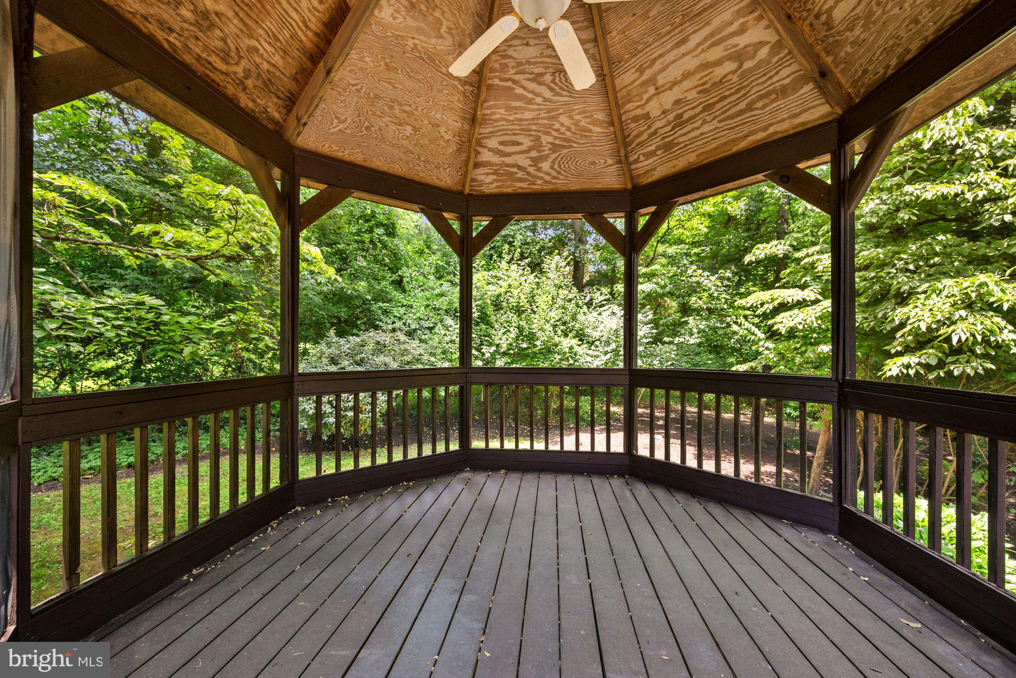 WAPLES MILL ESTATES - Residential