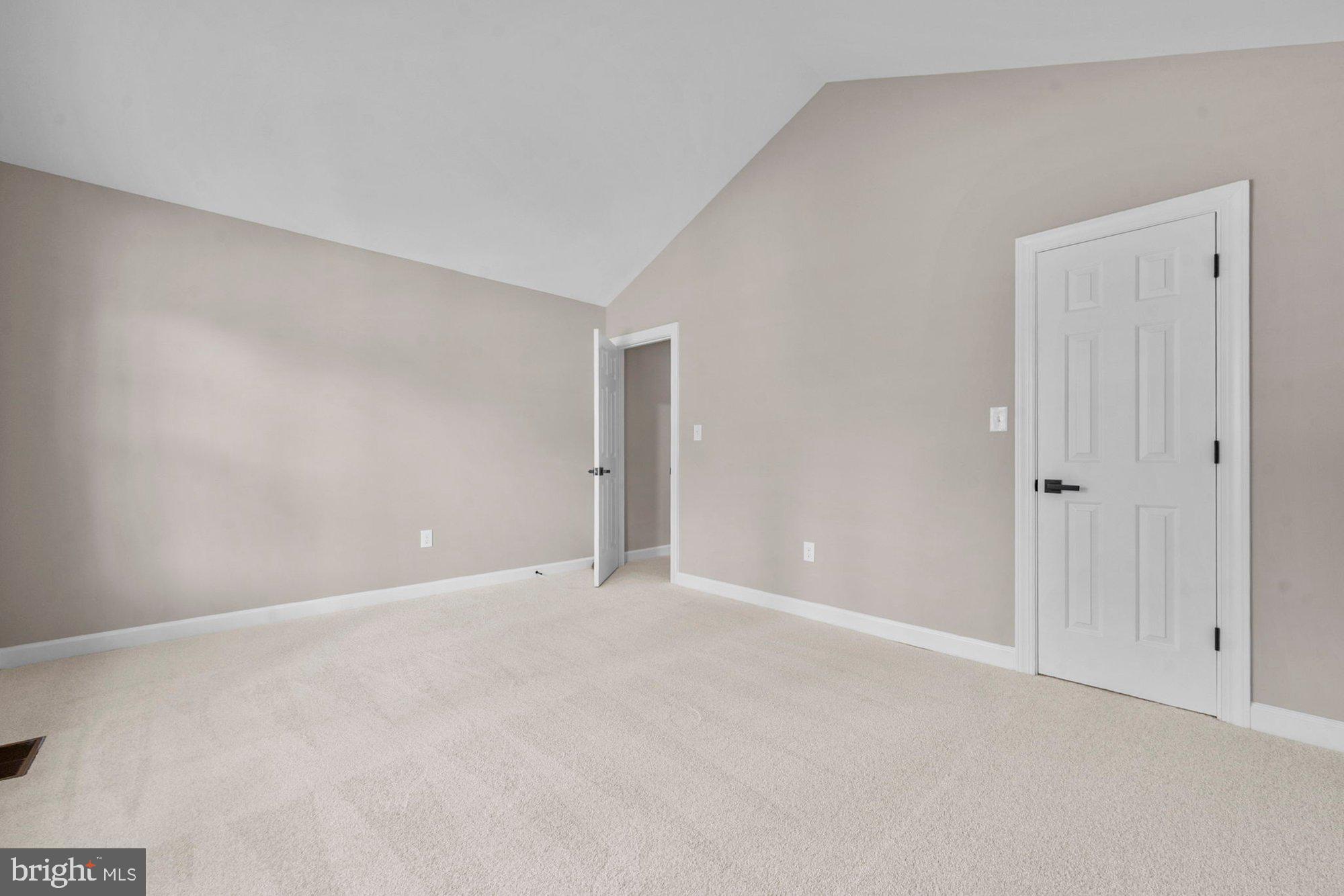 WAPLES MILL ESTATES - Residential