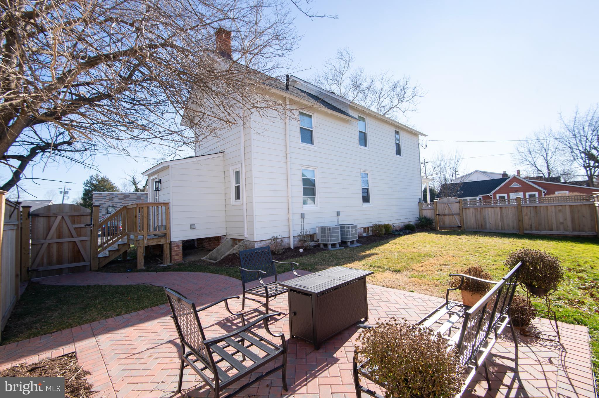EASTON - Residential