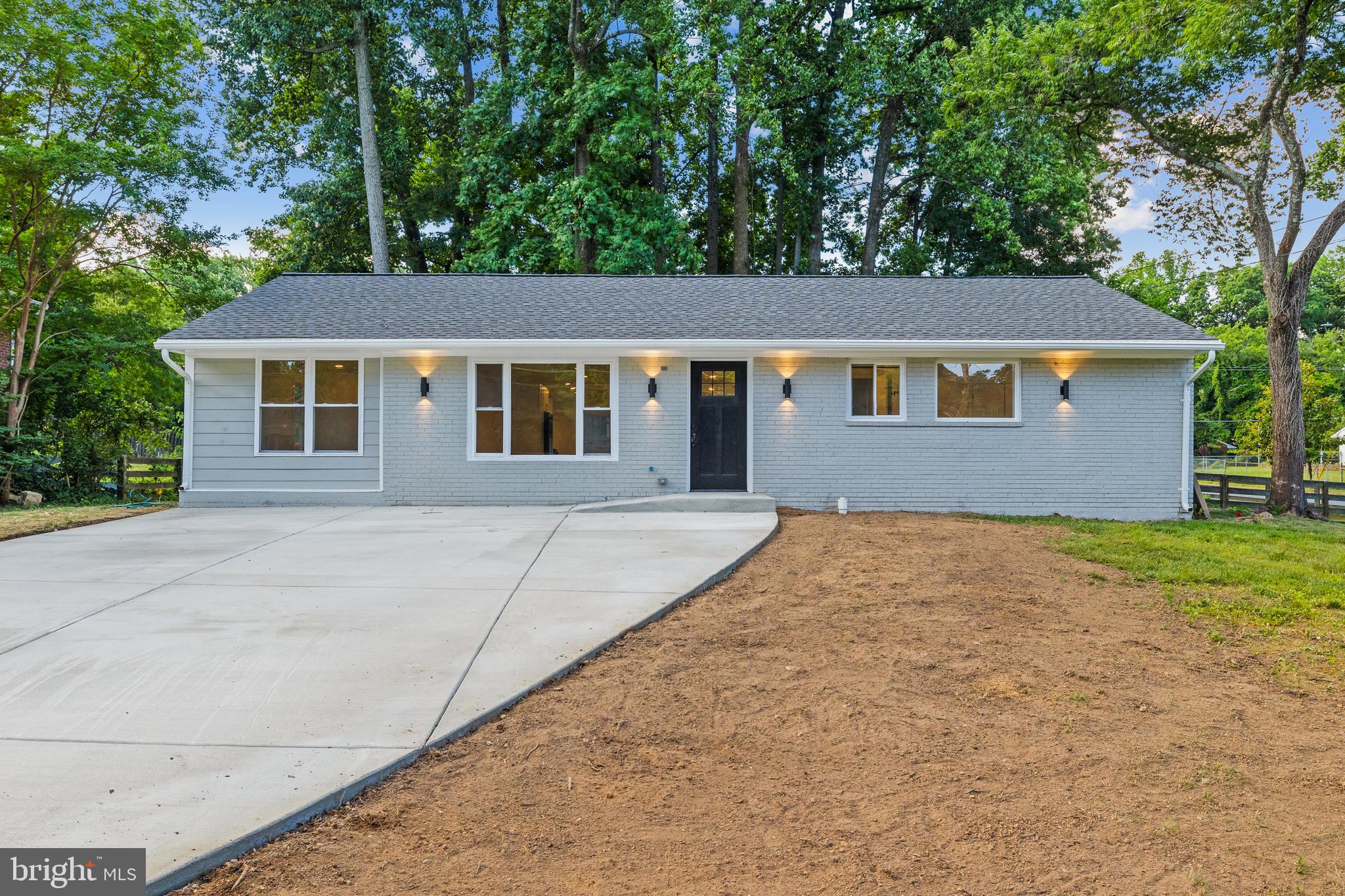 NORTH SPRINGFIELD - Residential Lease