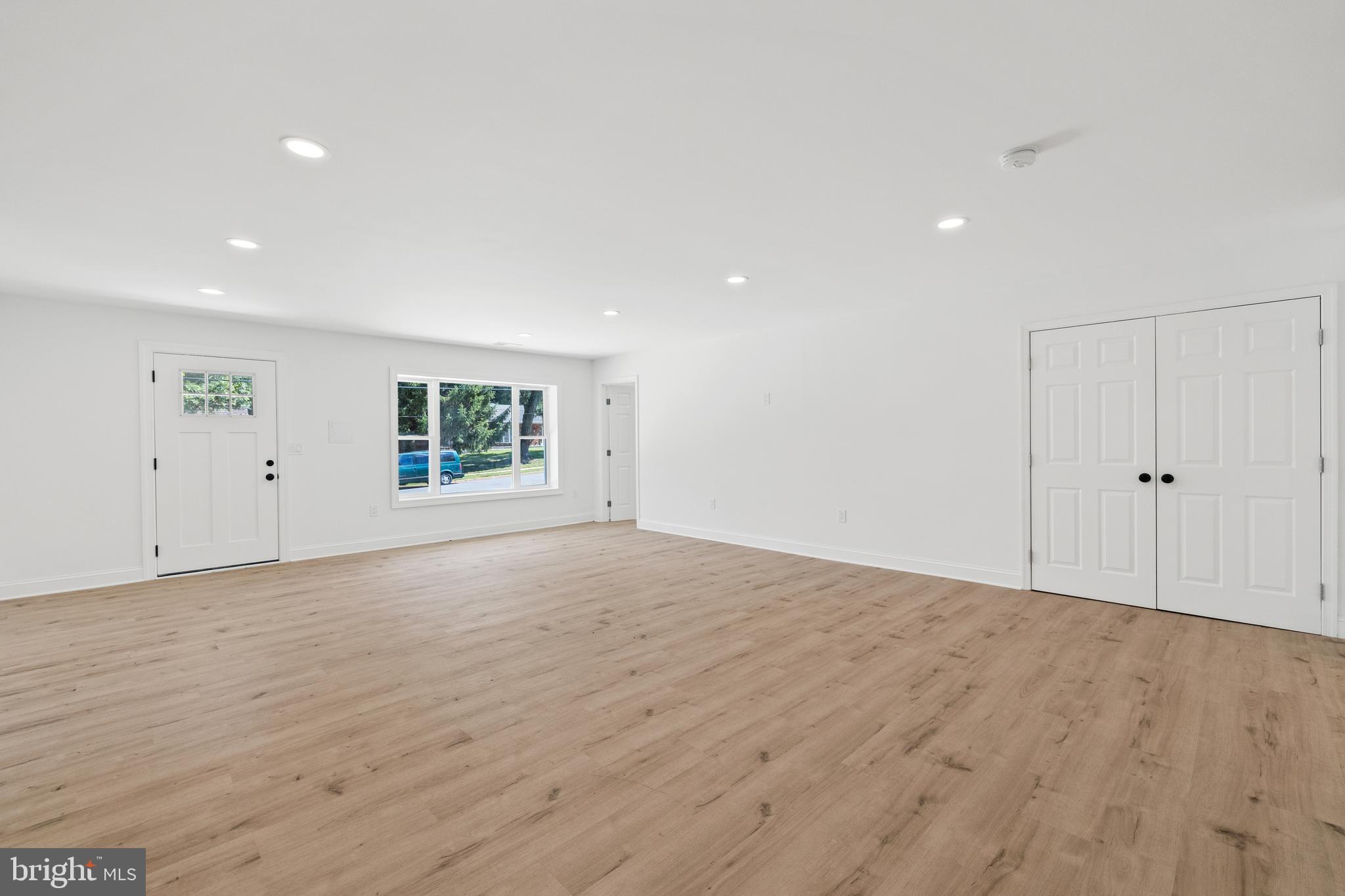 NORTH SPRINGFIELD - Residential Lease