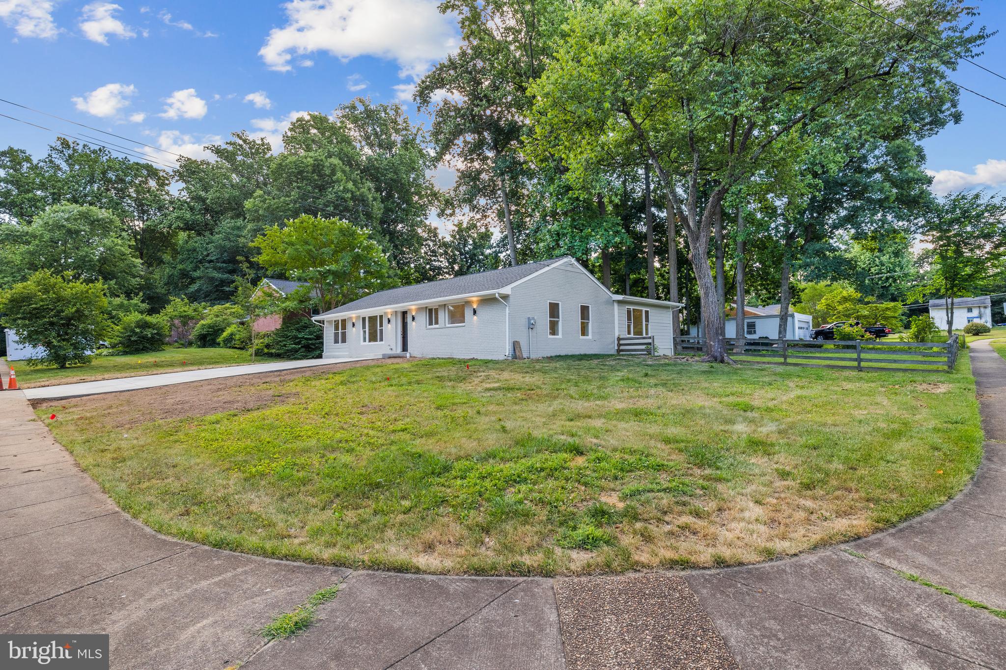 NORTH SPRINGFIELD - Residential Lease