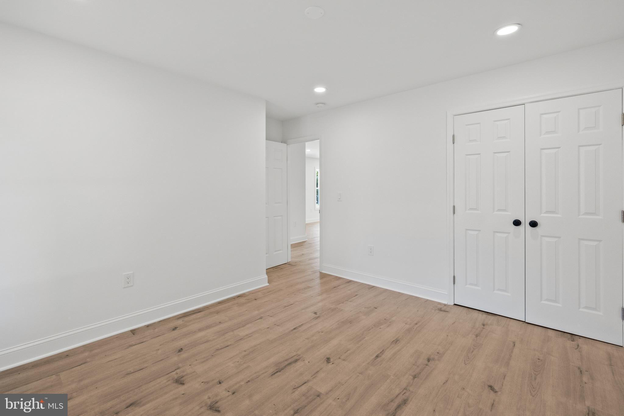 NORTH SPRINGFIELD - Residential Lease