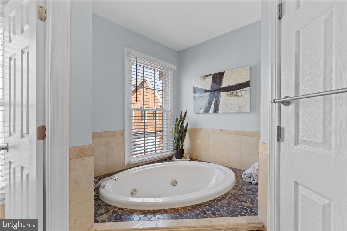 LORTON STATION - Residential