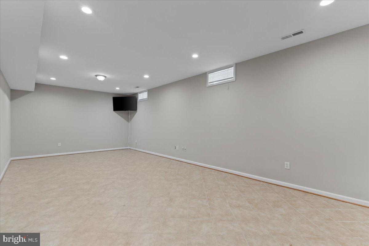 LORTON STATION - Residential