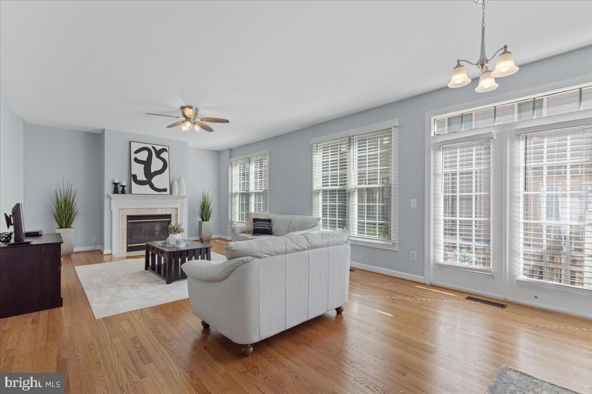 LORTON STATION - Residential
