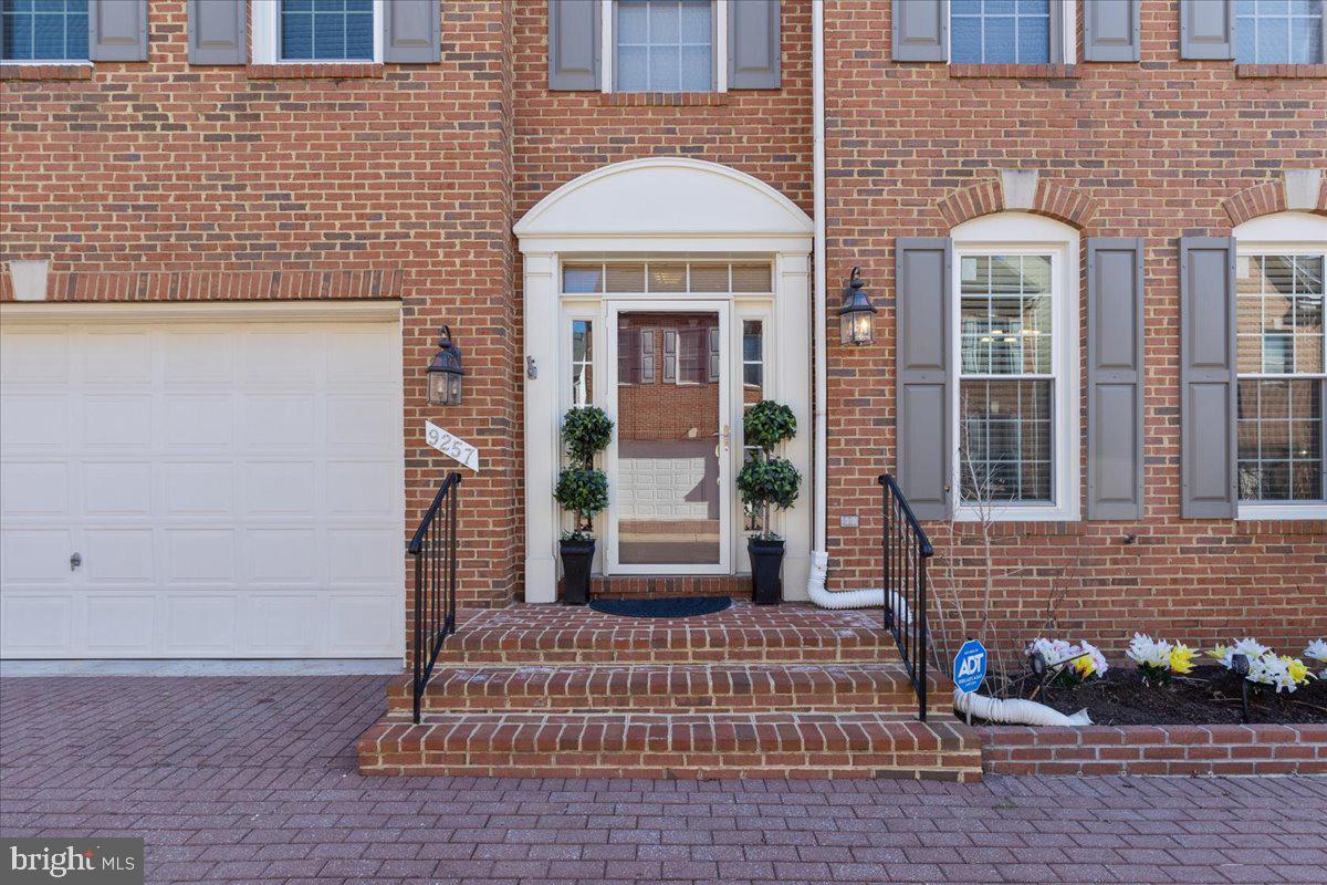 LORTON STATION - Residential