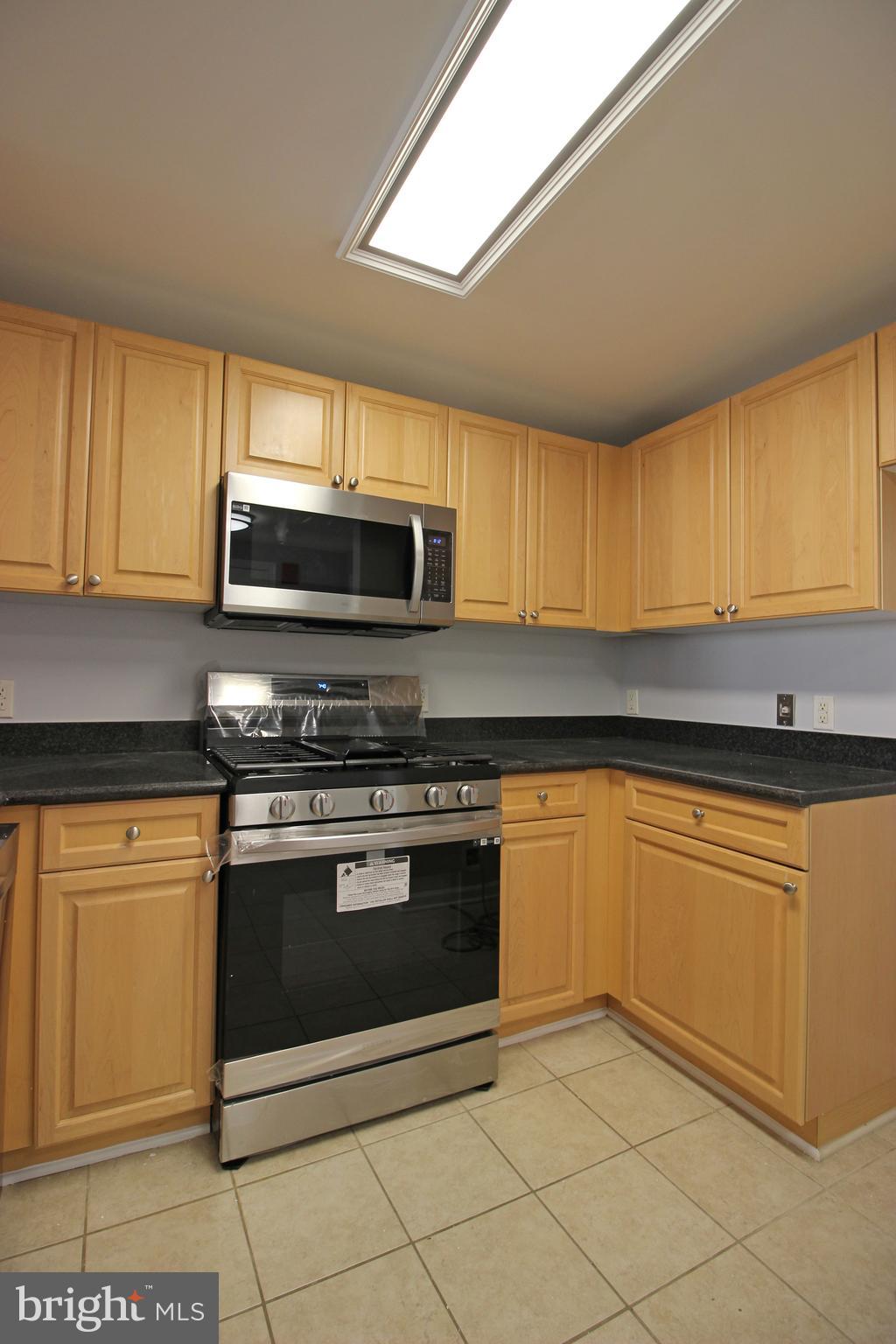 WILTON HOUSE - Residential Lease