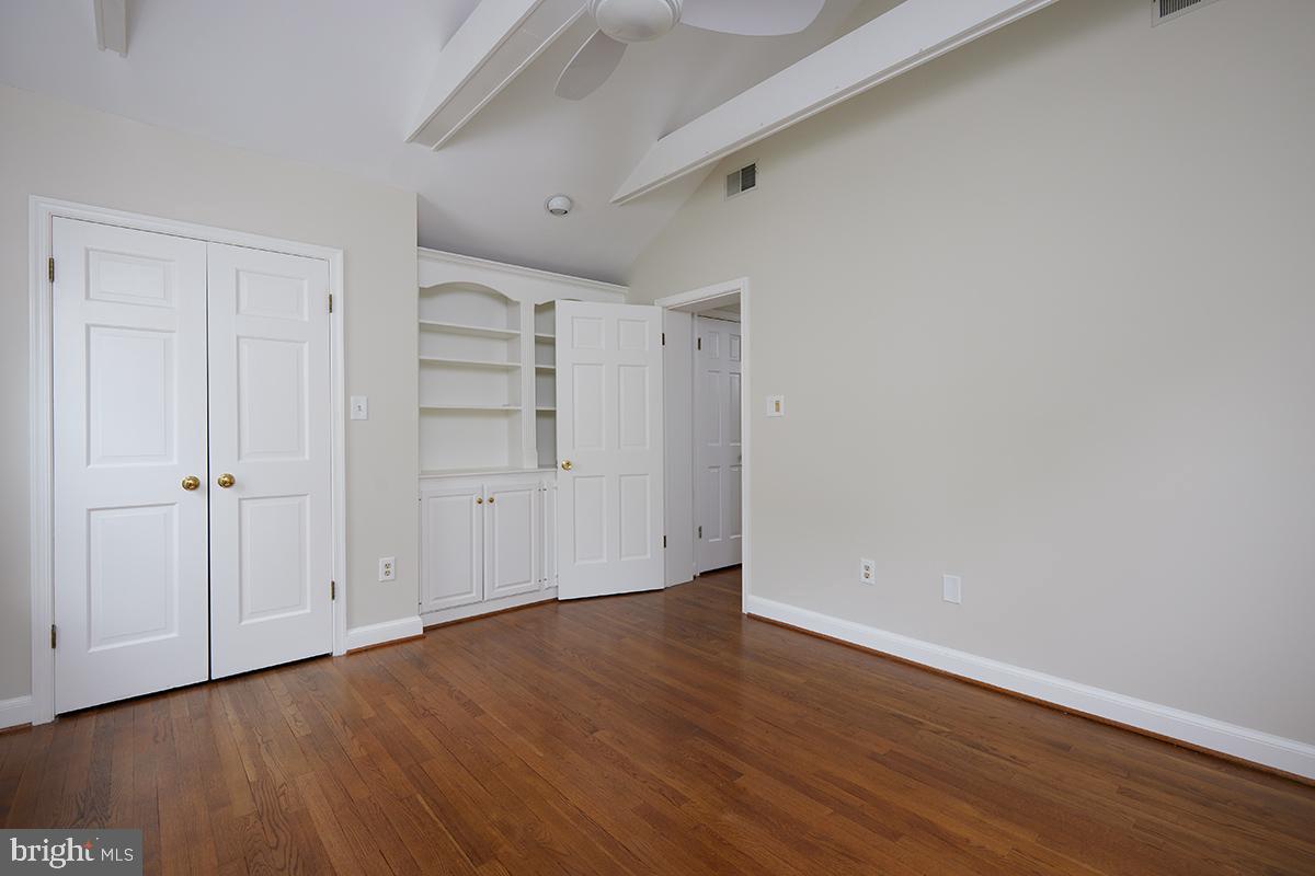 CHEVY CHASE VILLAGE - Residential