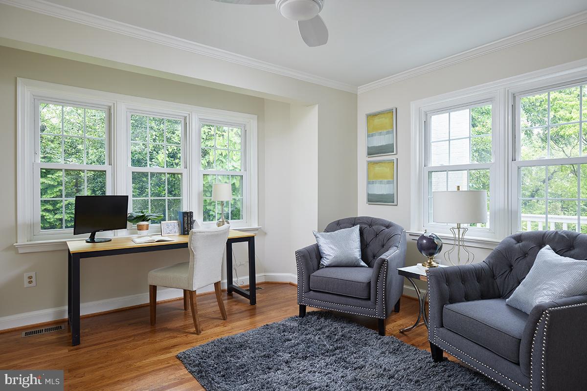 CHEVY CHASE VILLAGE - Residential
