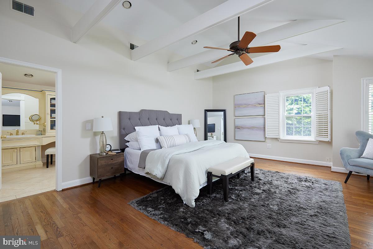 CHEVY CHASE VILLAGE - Residential