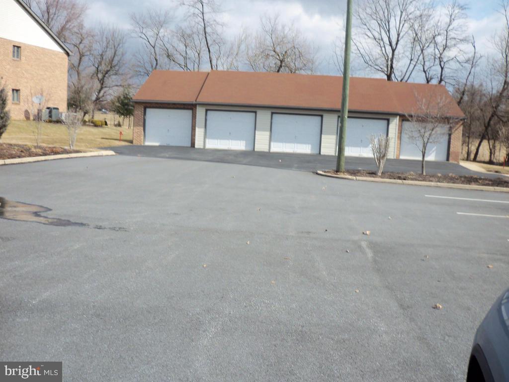 THE OAKS - Residential