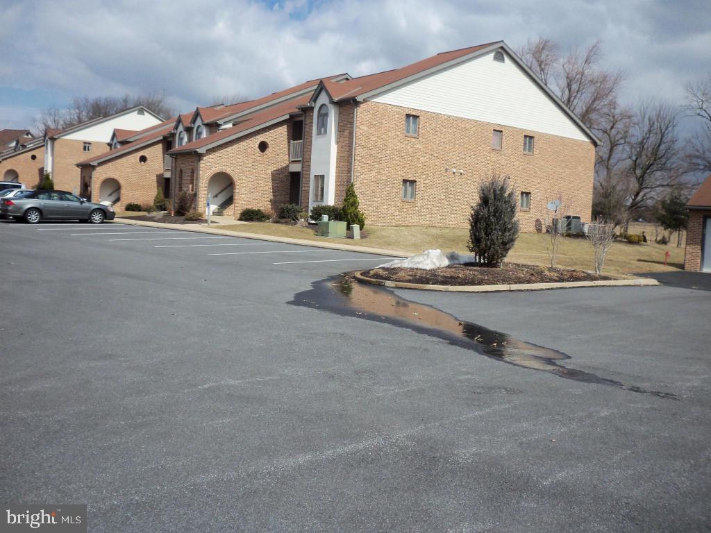 THE OAKS - Residential