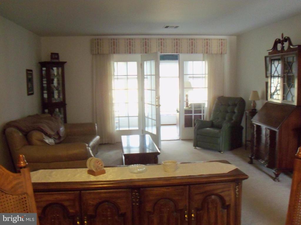 THE OAKS - Residential