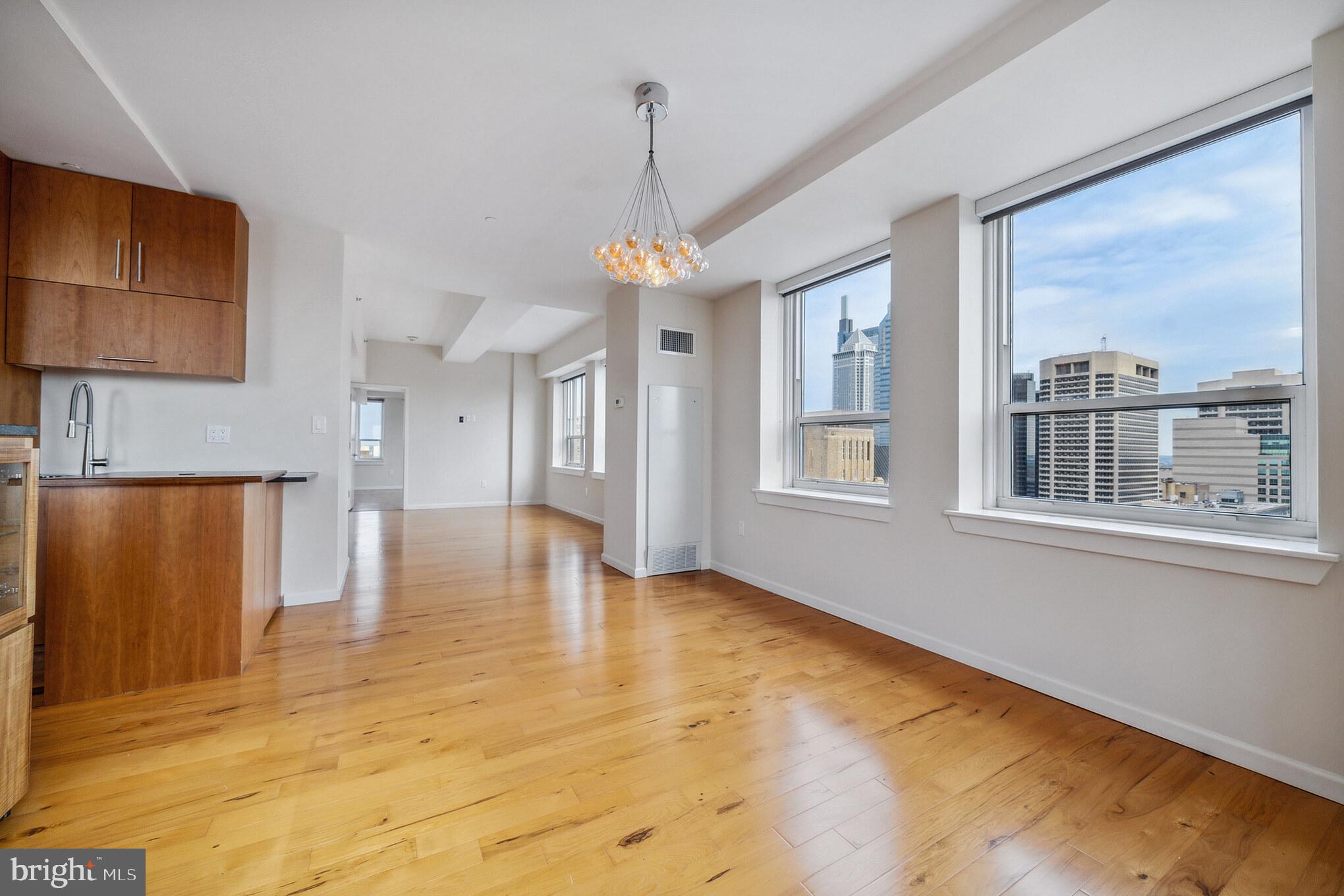 AVENUE OF THE ARTS - Residential