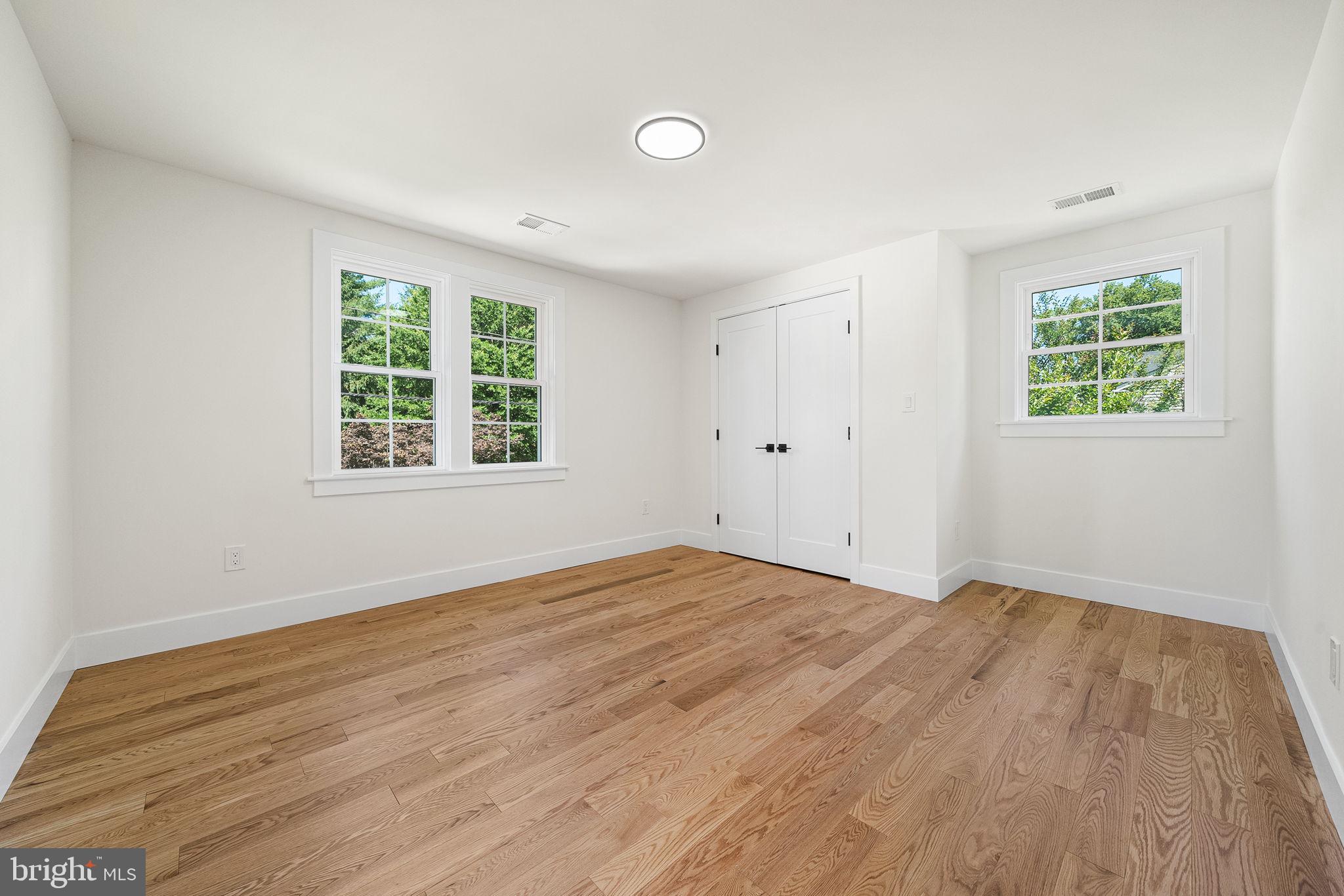 EDGELEA WOODS - Residential