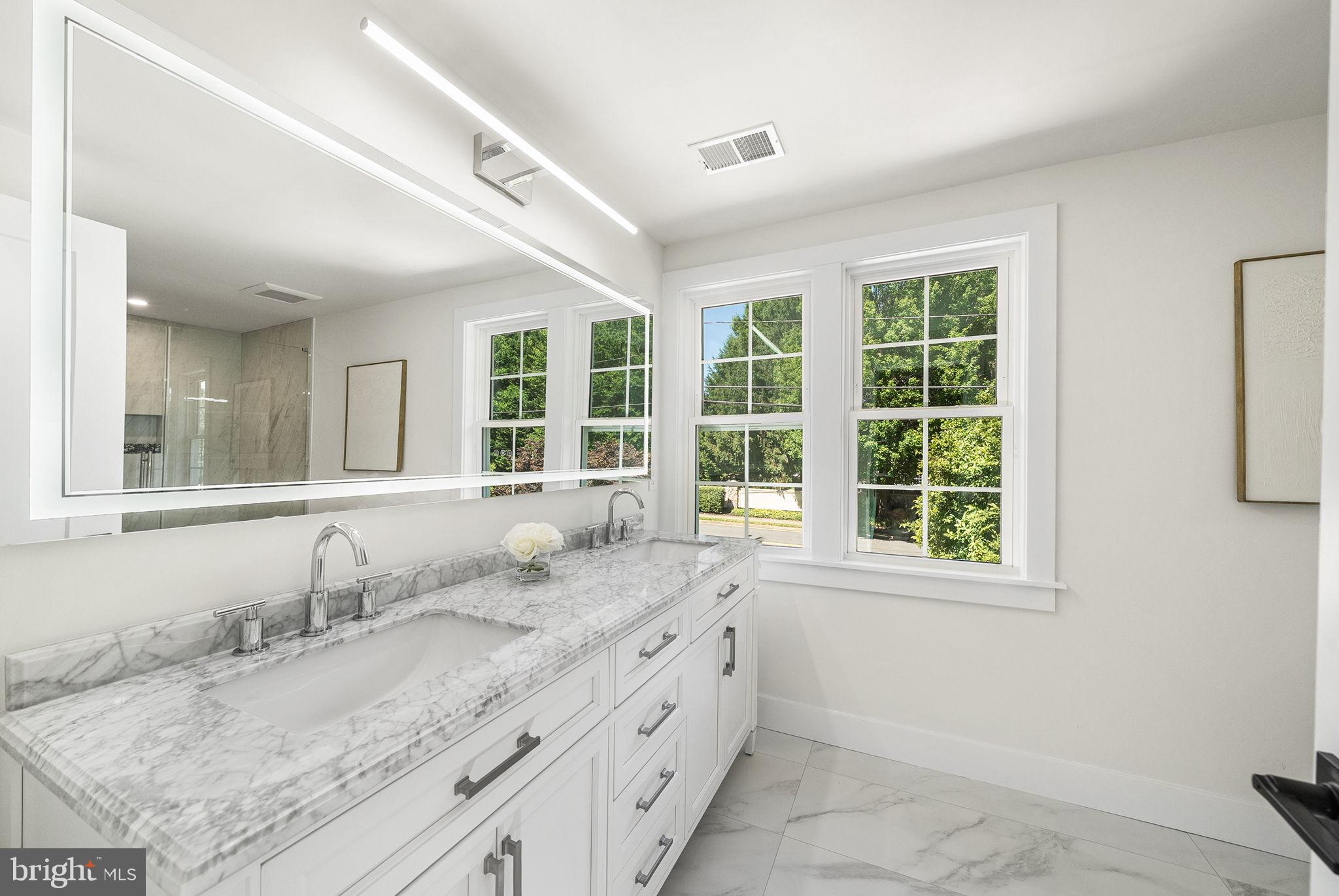 EDGELEA WOODS - Residential