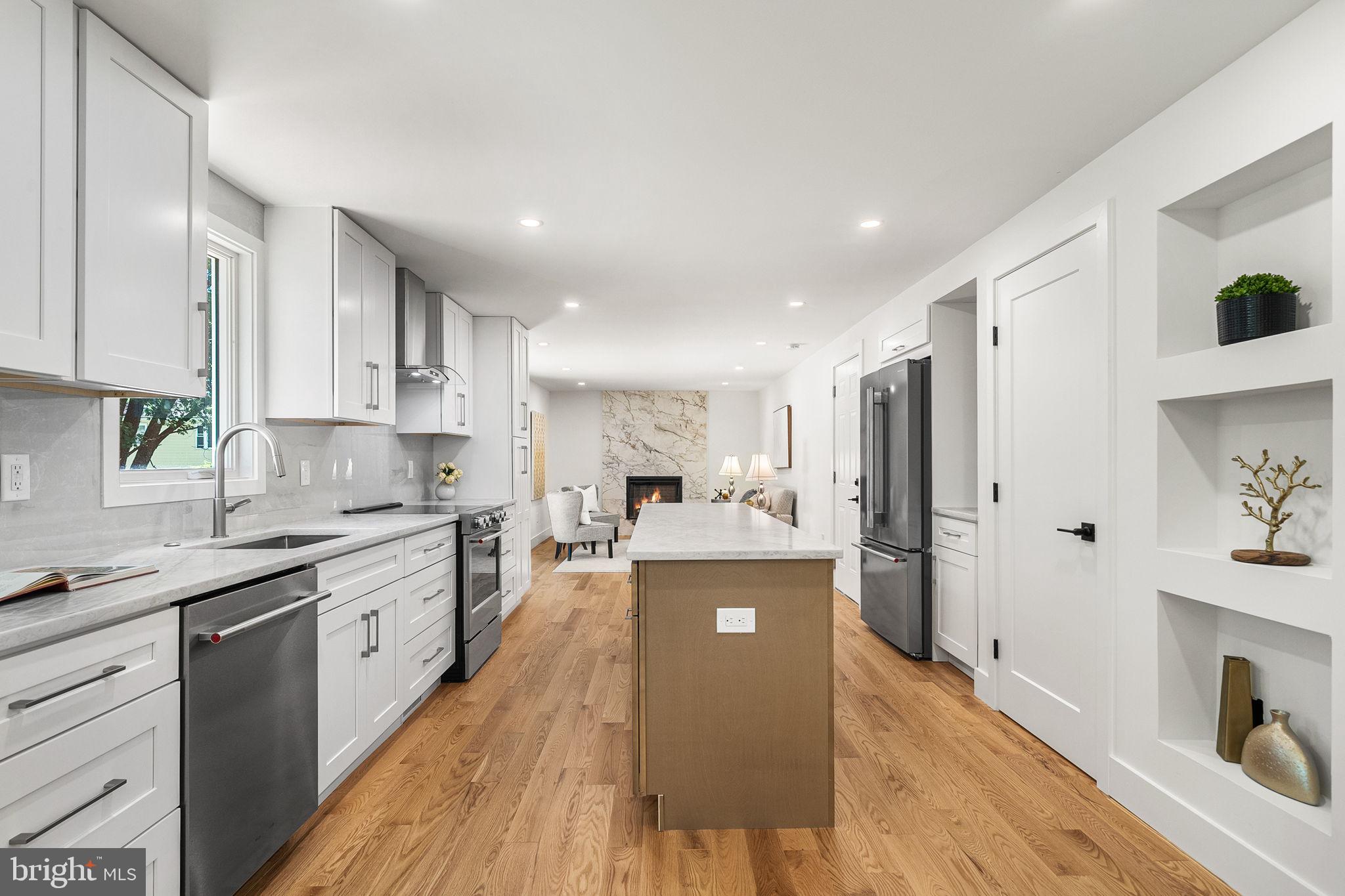 EDGELEA WOODS - Residential