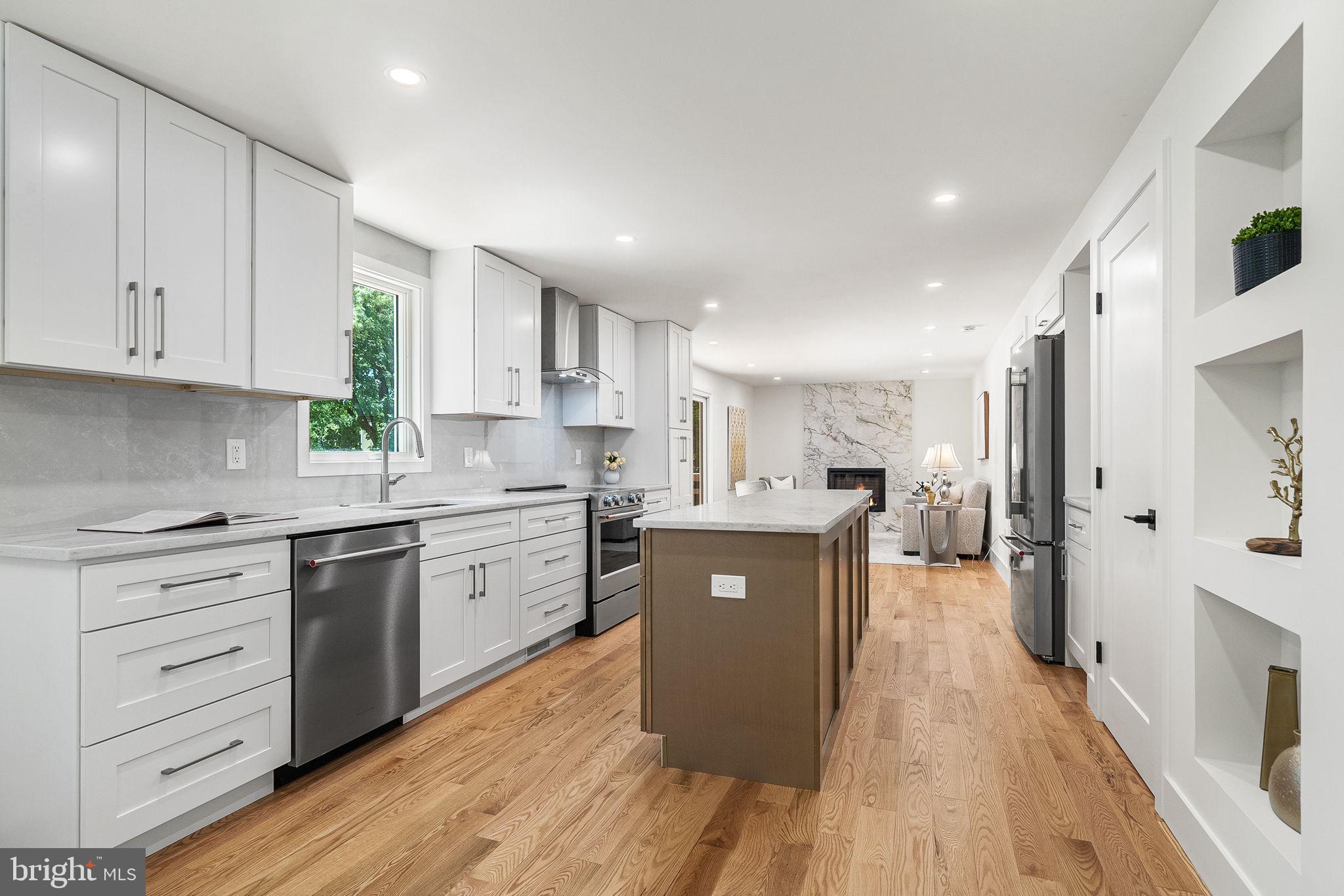 EDGELEA WOODS - Residential