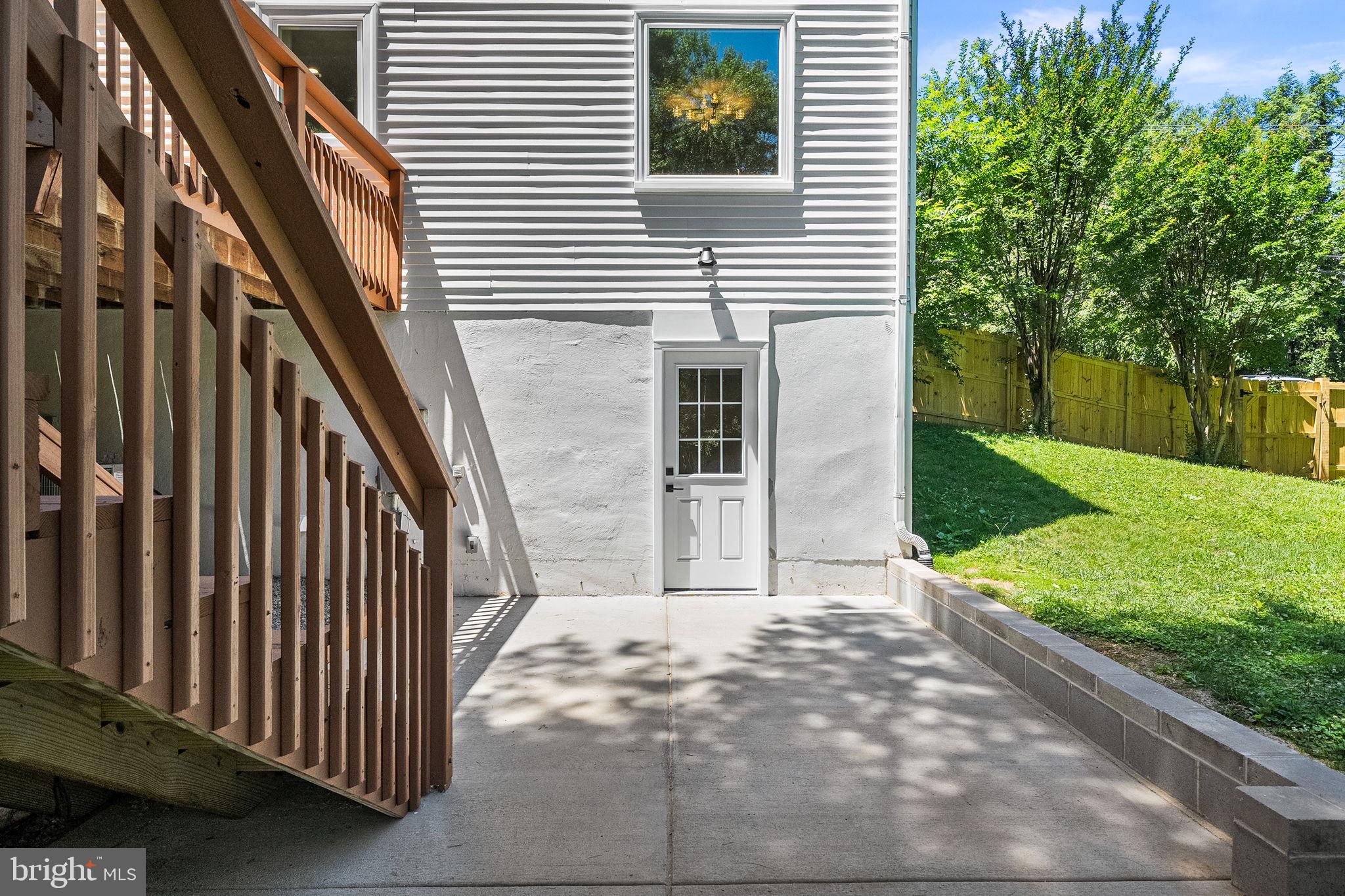 EDGELEA WOODS - Residential