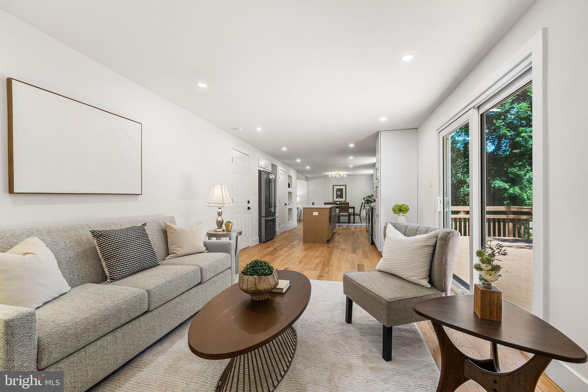 EDGELEA WOODS - Residential