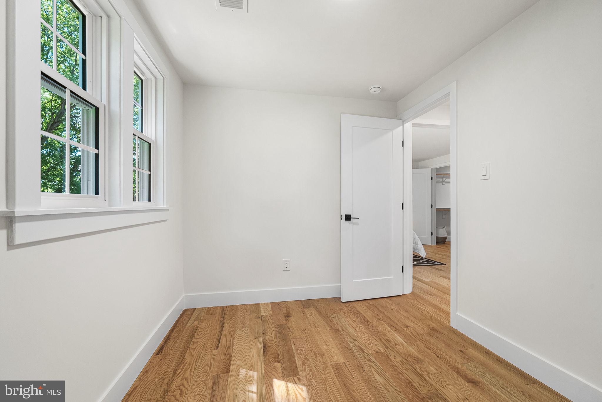 EDGELEA WOODS - Residential