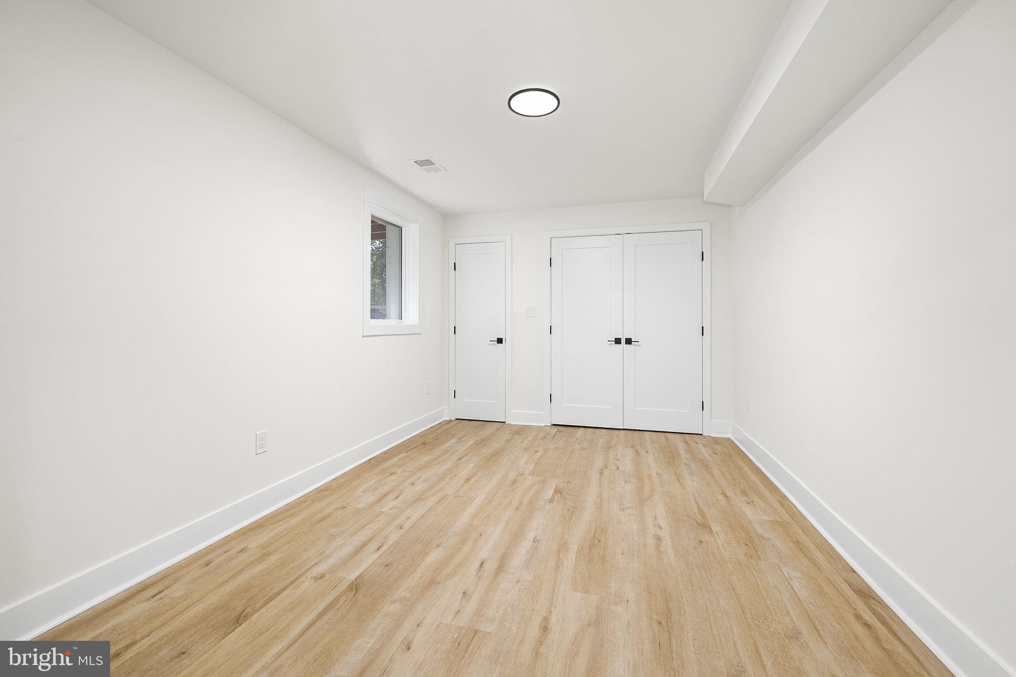 EDGELEA WOODS - Residential